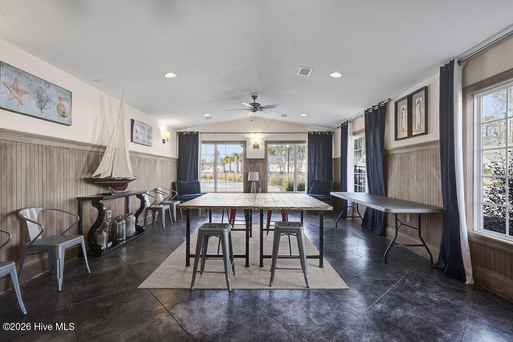 100553191 | Photo 36