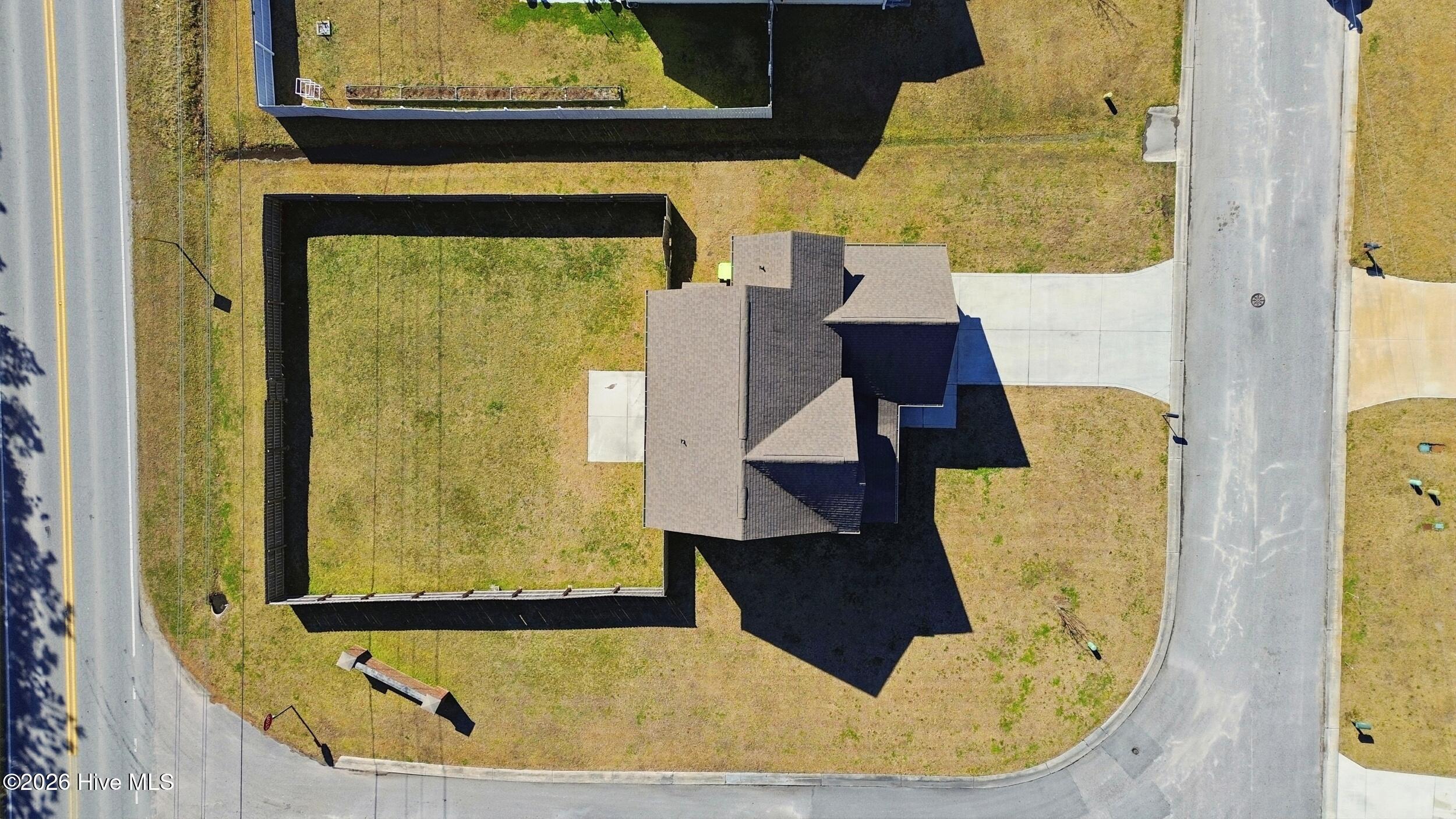 100555090 | Photo 33