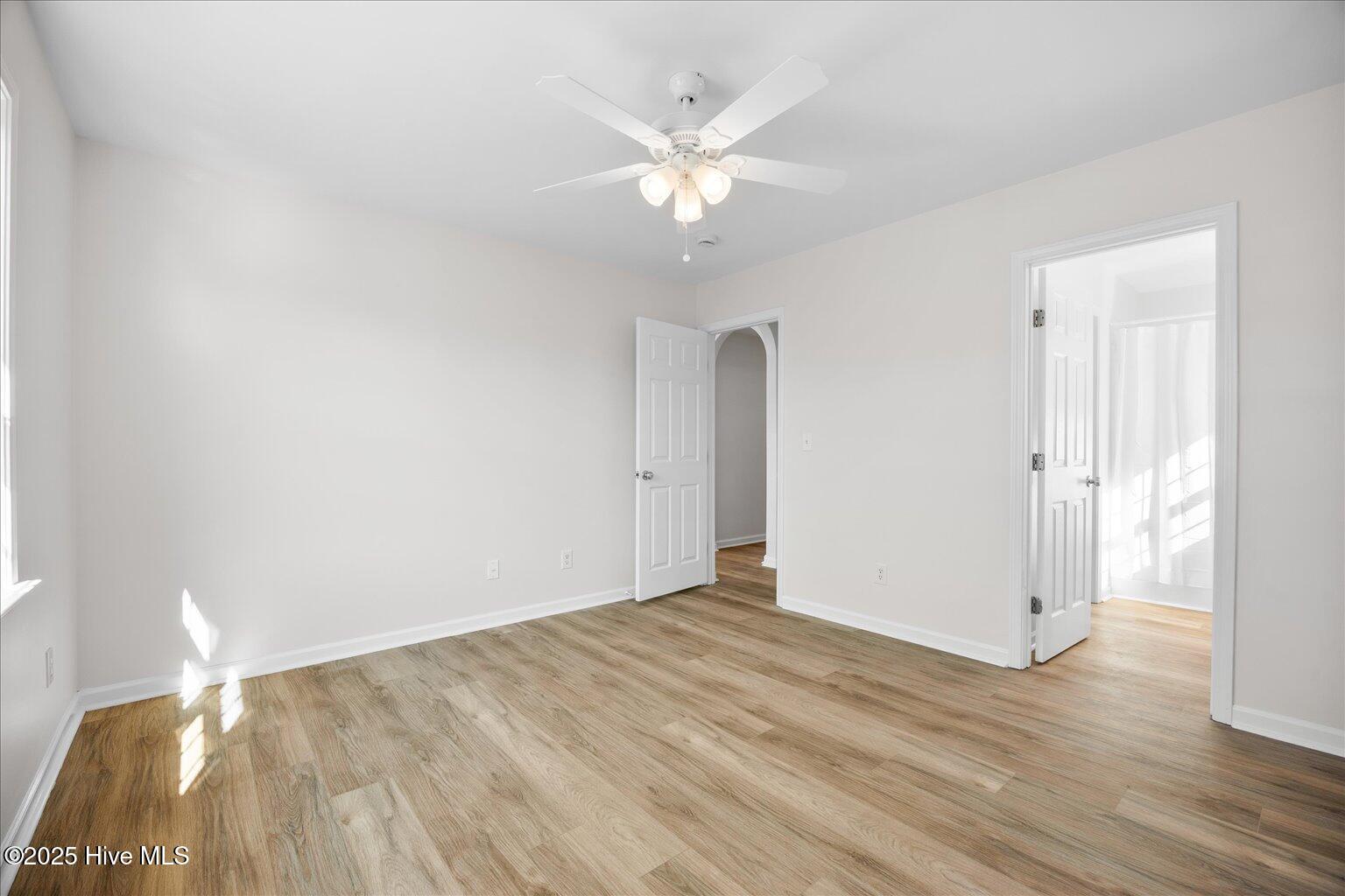 100541284 | Photo 18