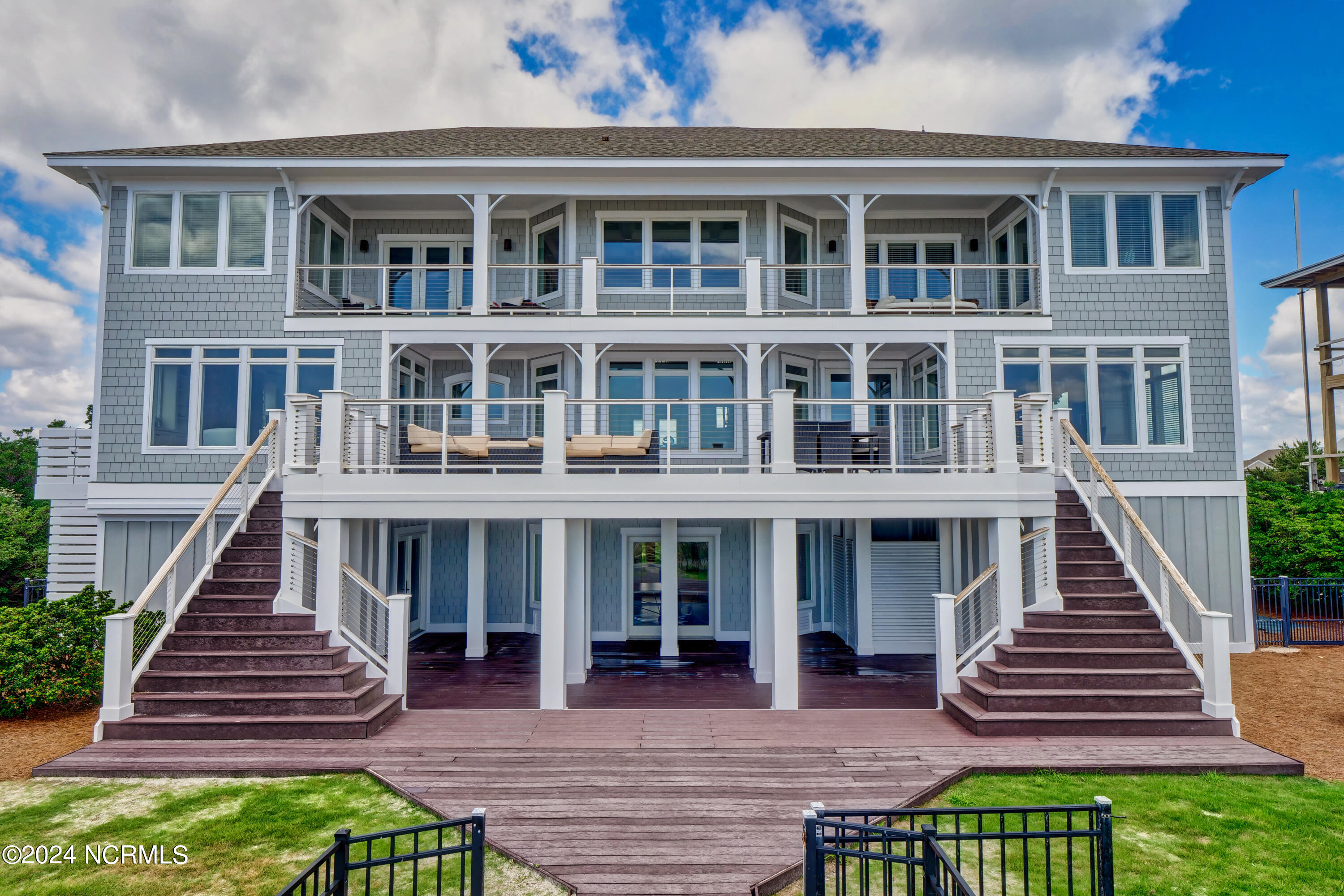 100498351 | Photo 59