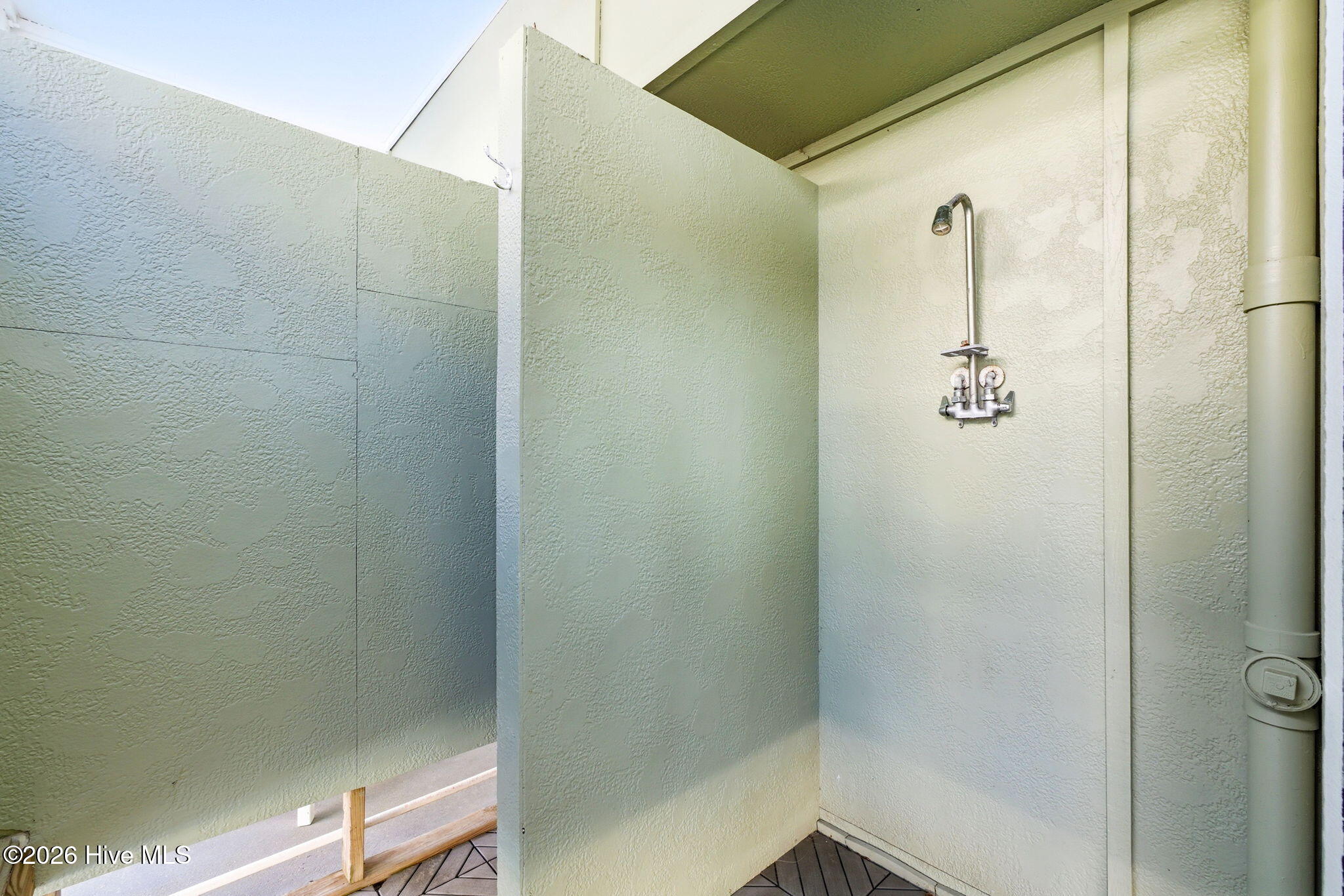 100559880 | Photo 46