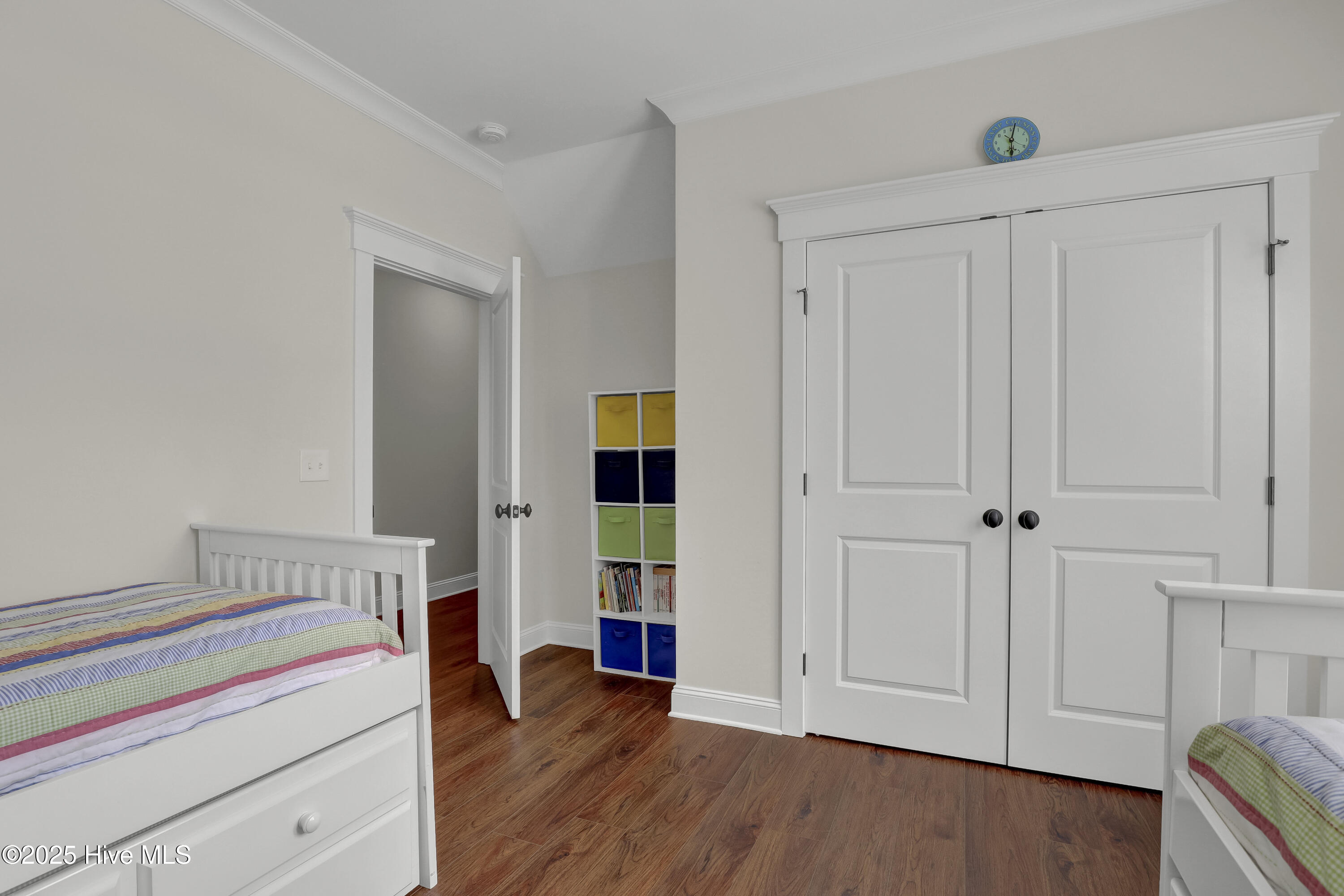 100523529 | Photo 32