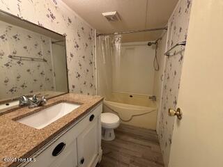 100542841 | Photo 15