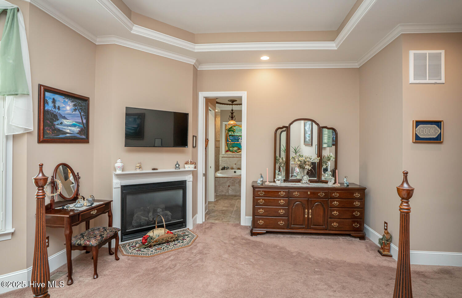 100534571 | Photo 42