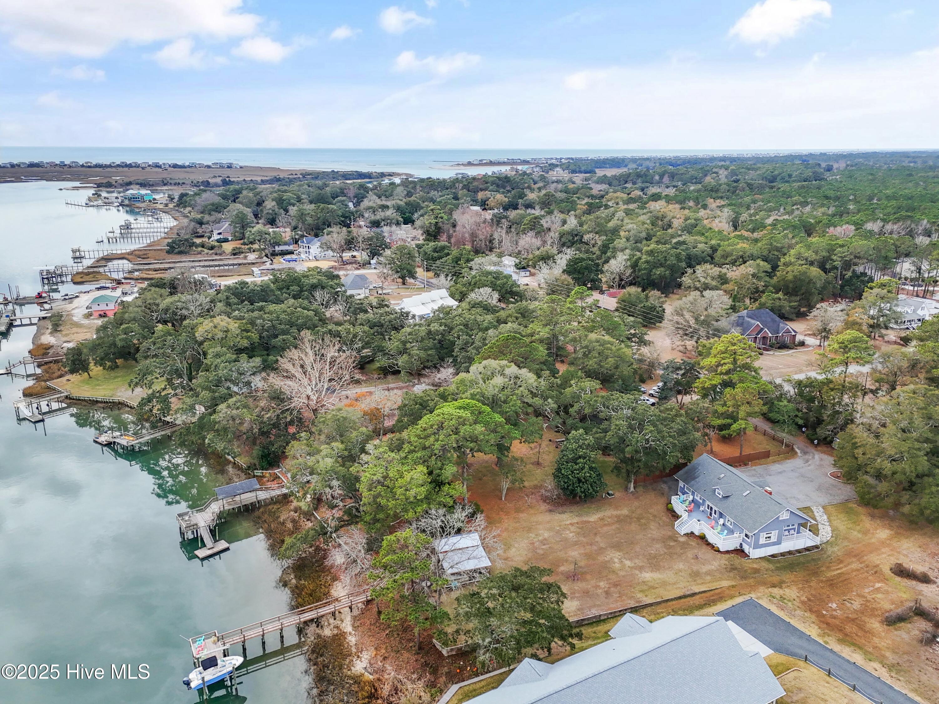 100544139 | Photo 78