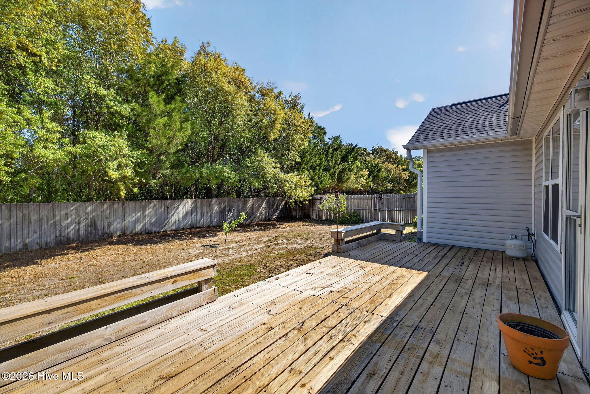 100567881 | Photo 38