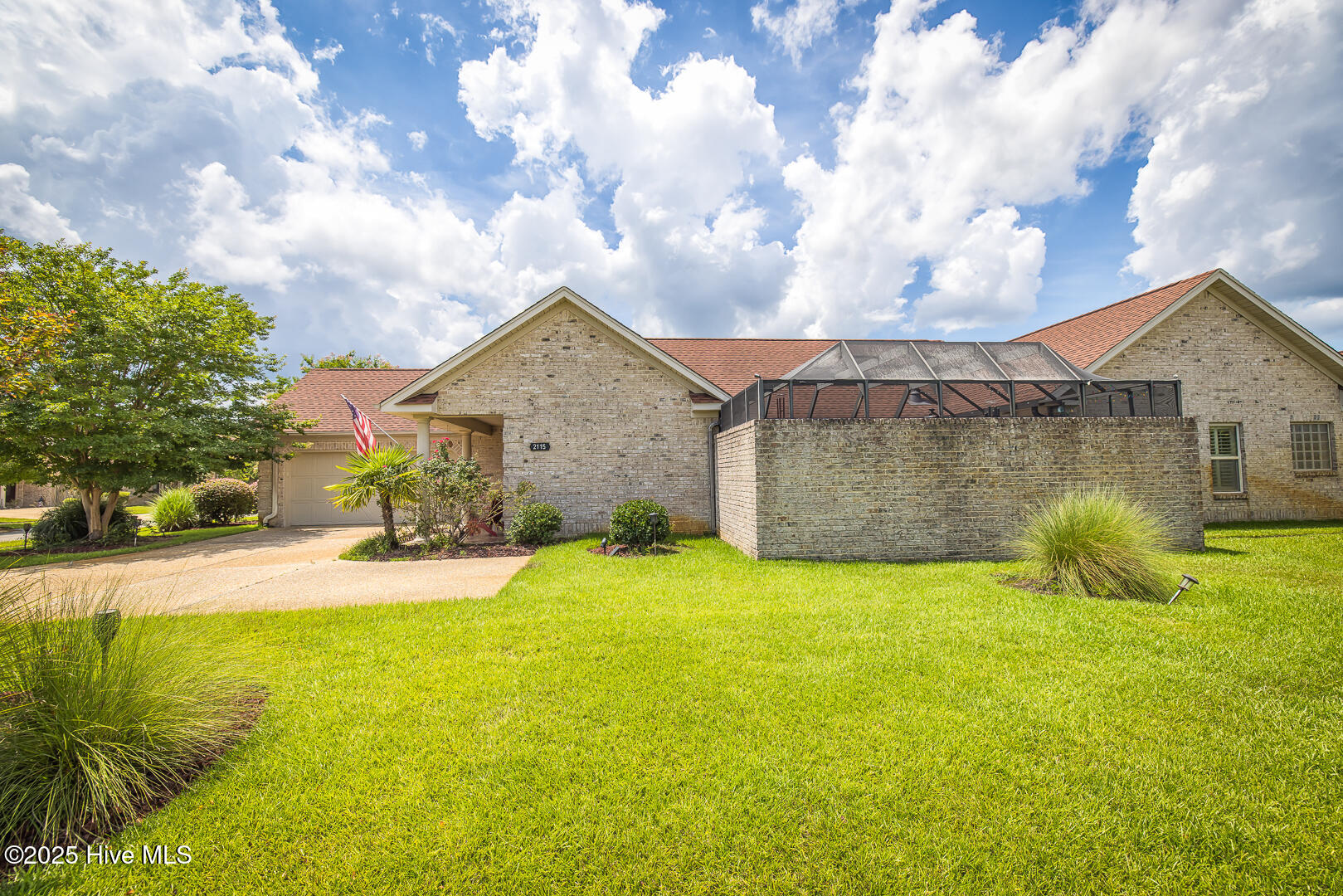 100548390 | Photo 28