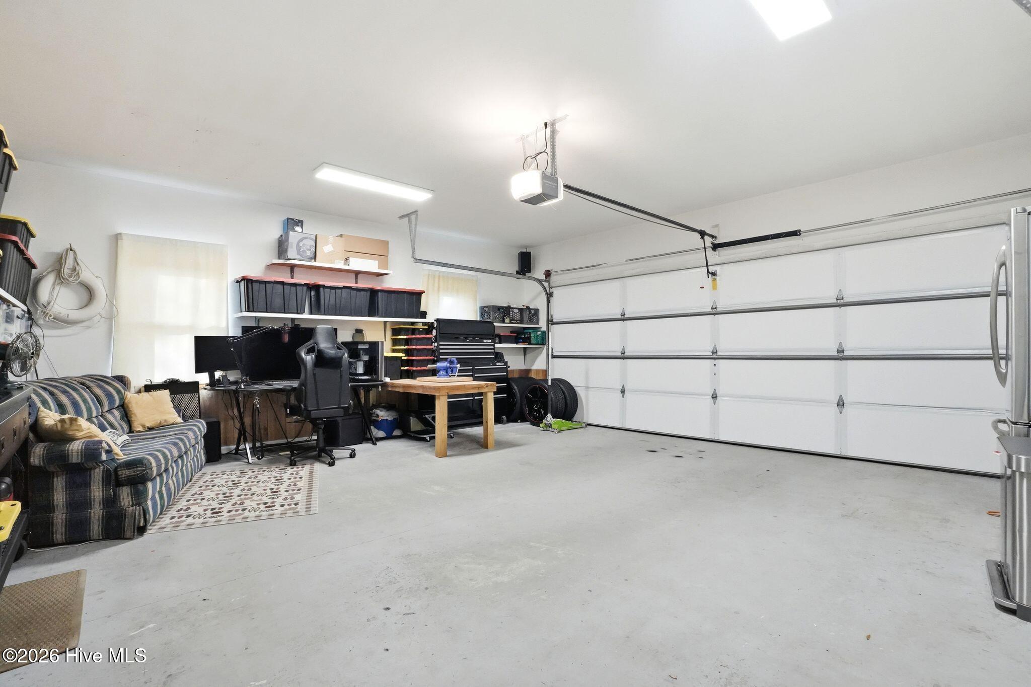 100562412 | Photo 57