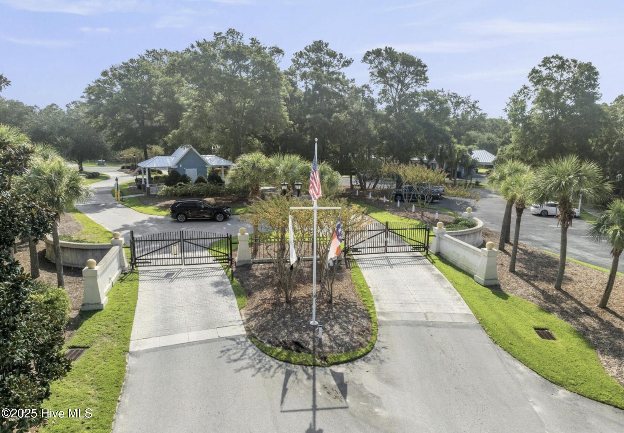 100485467 | Photo 46