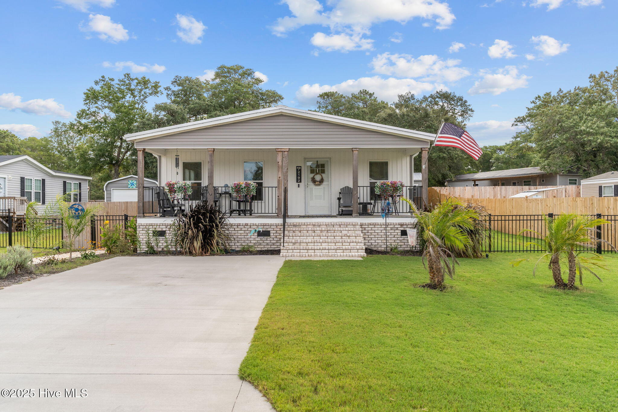 100530001 | Photo 45