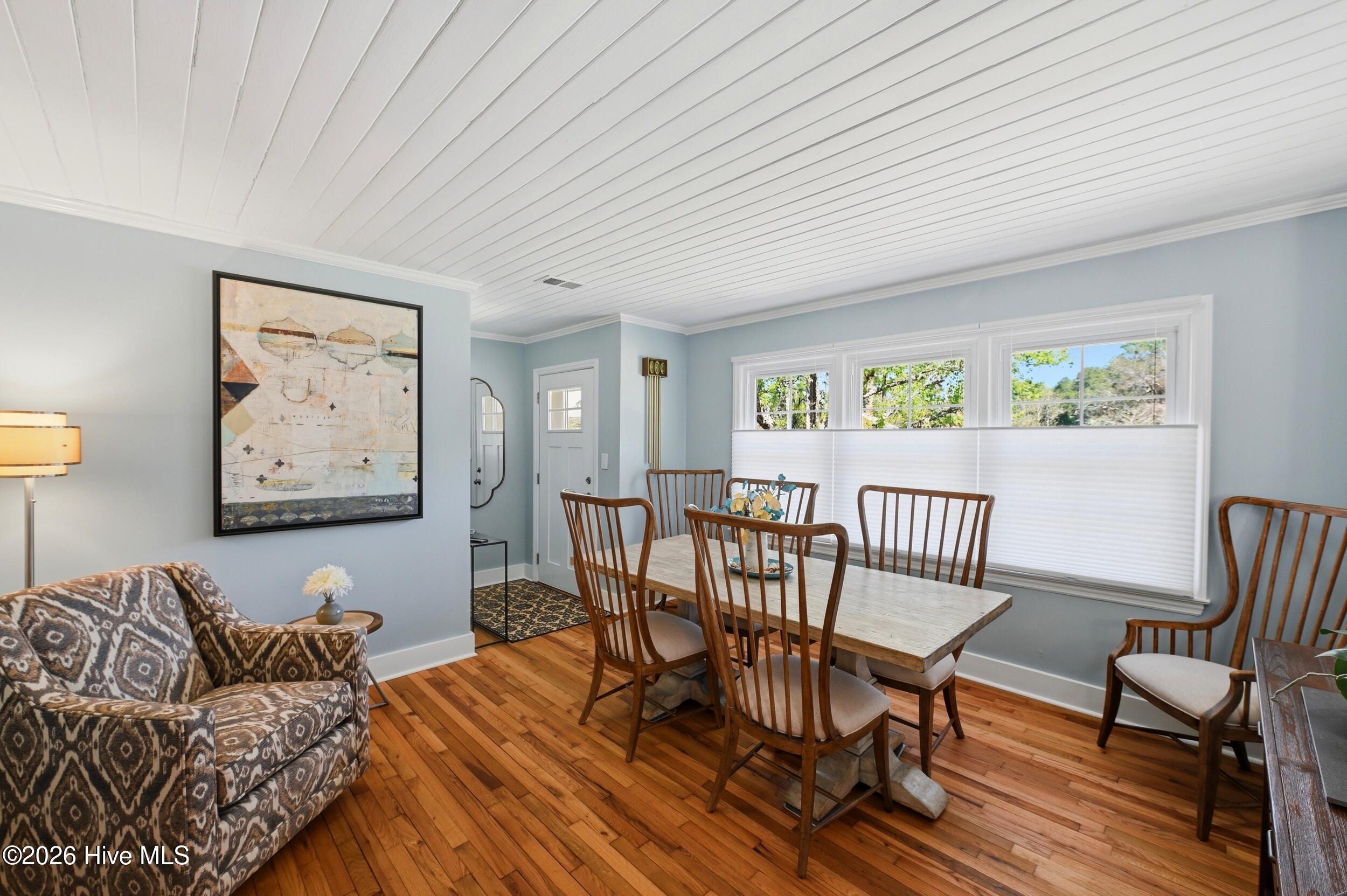 100570502 | Photo 18