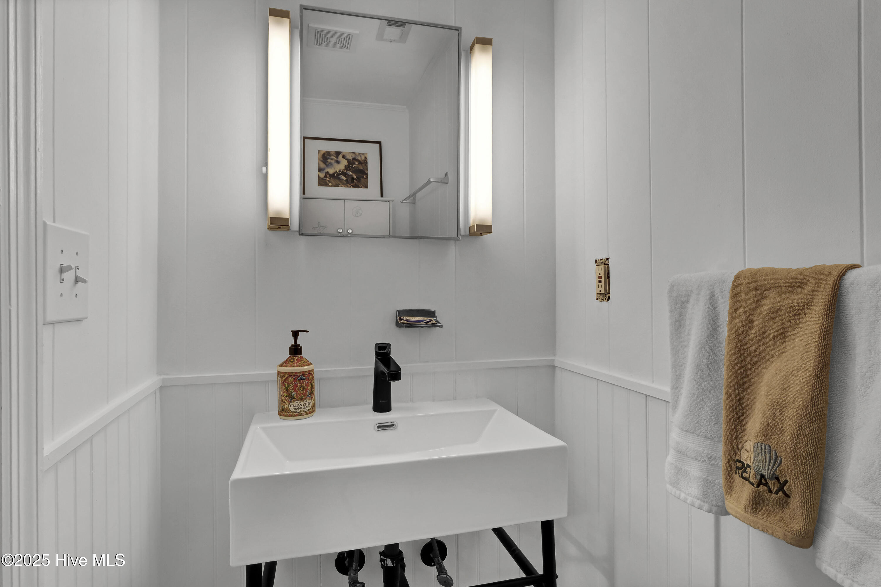 100537490 | Photo 23