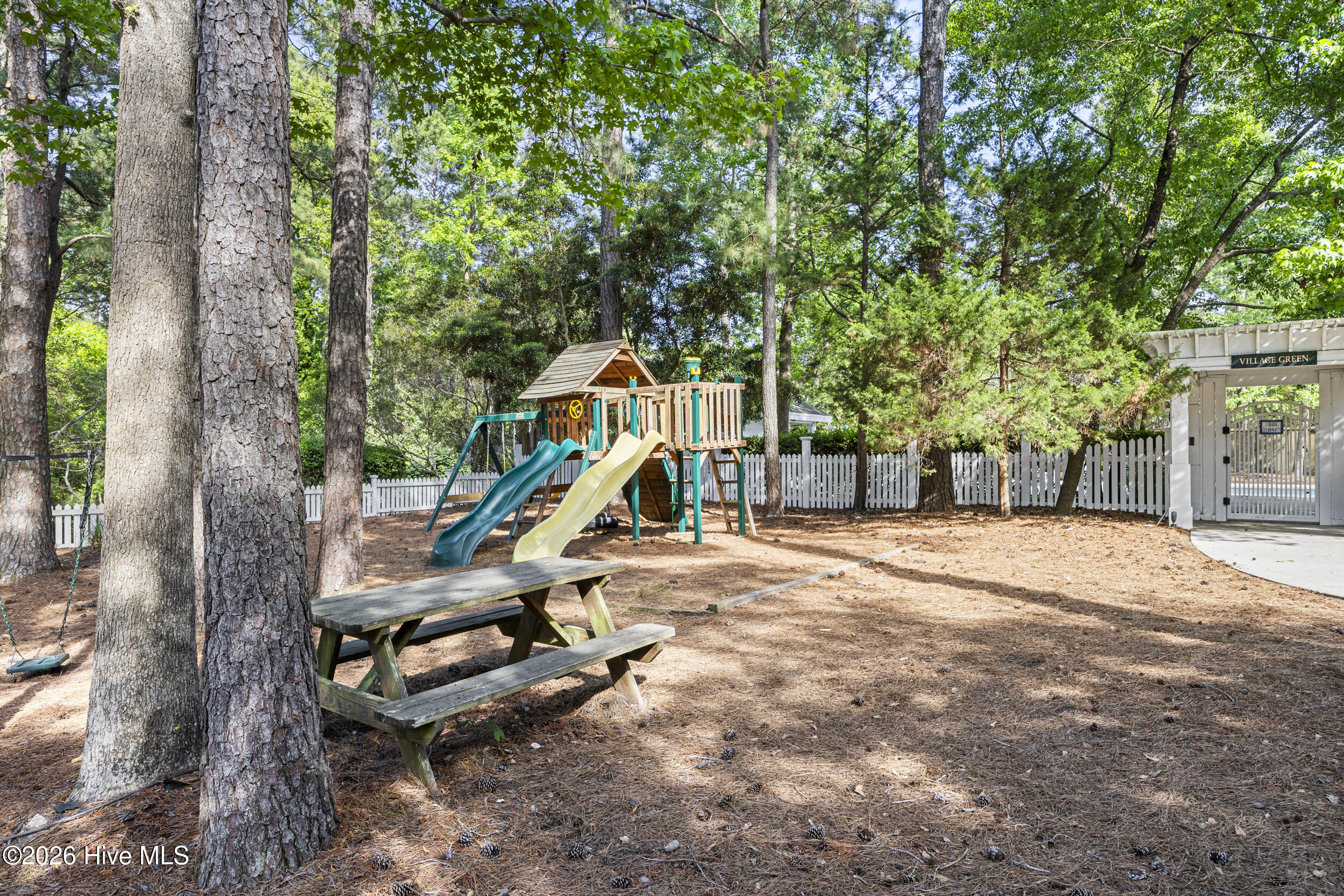 100567913 | Photo 54