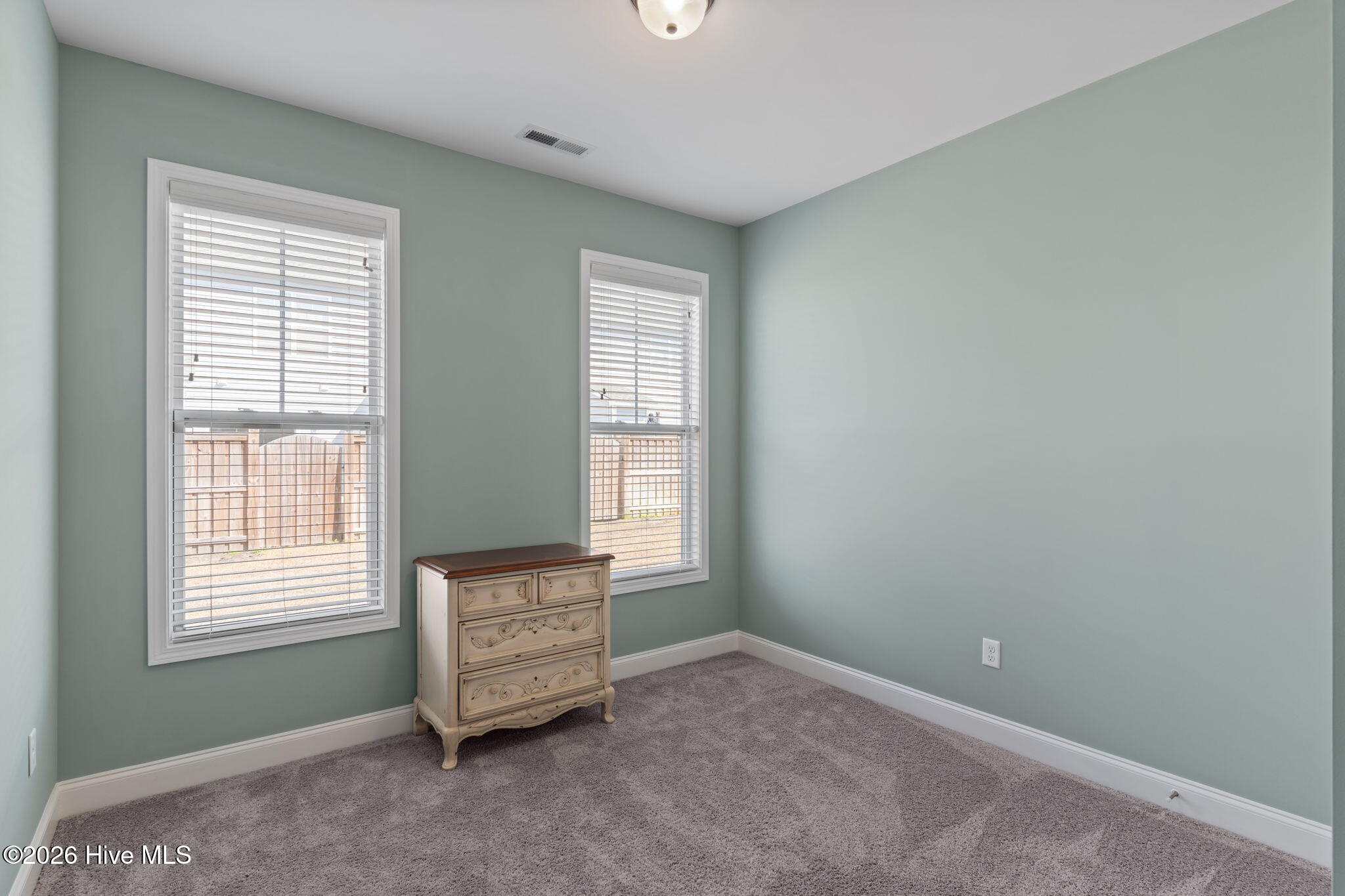 100556370 | Photo 22