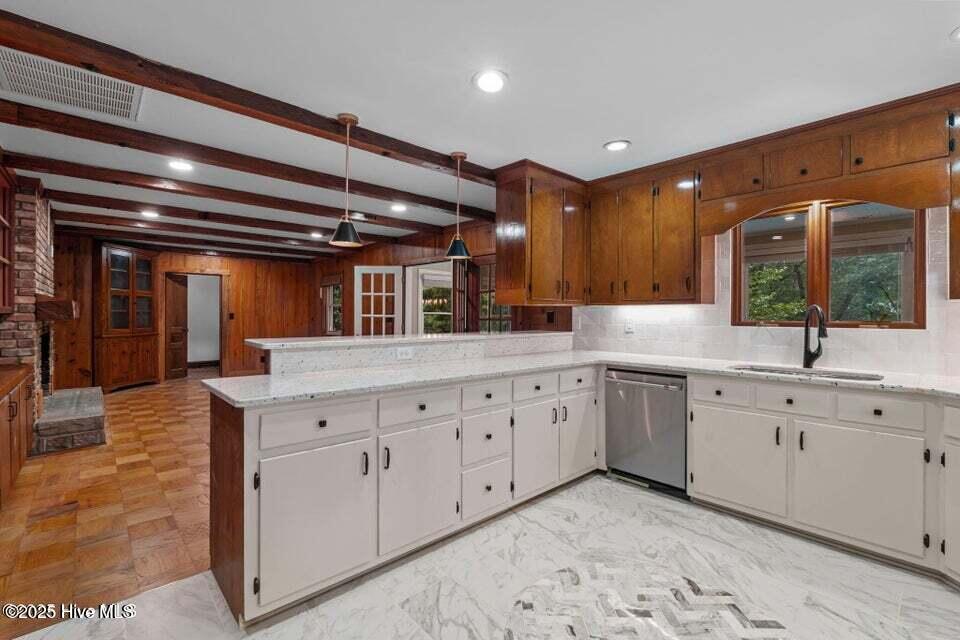 1705 Lord Ashley Drive