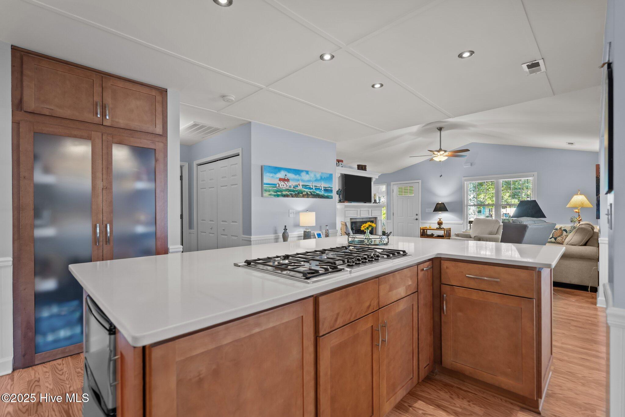 100516795 | Photo 17