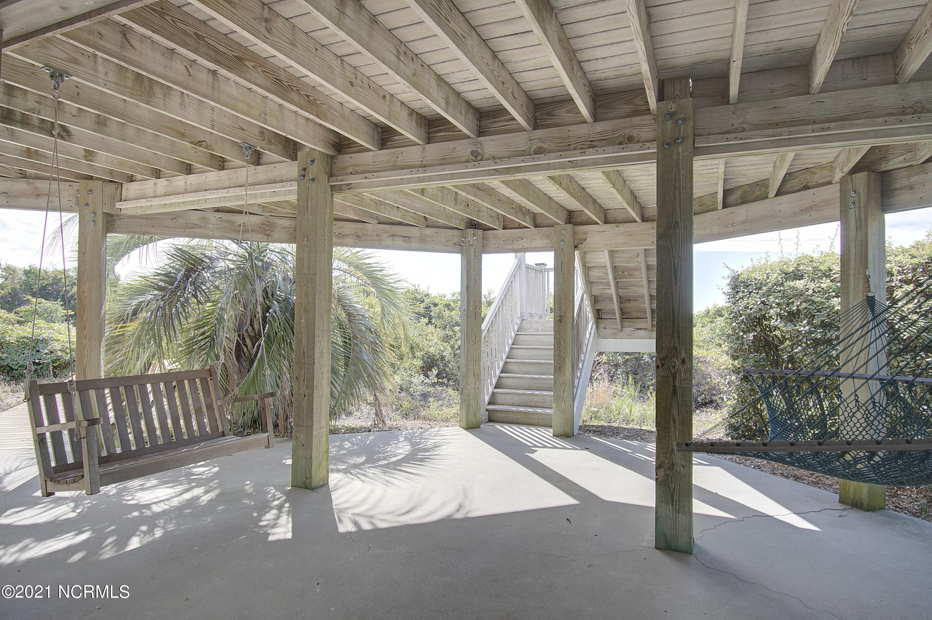 100536702 | Photo 25