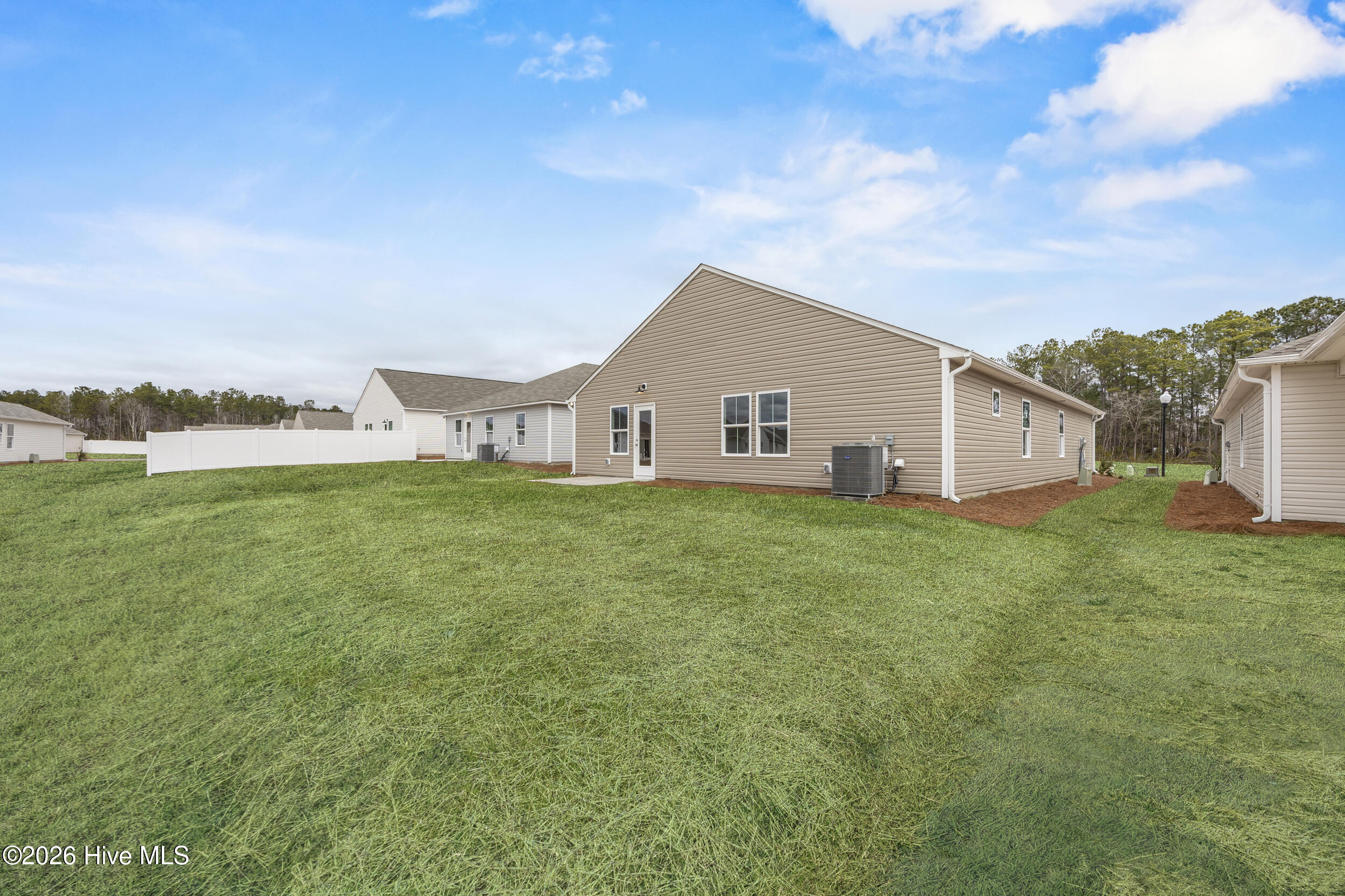 100548056 | Photo 27