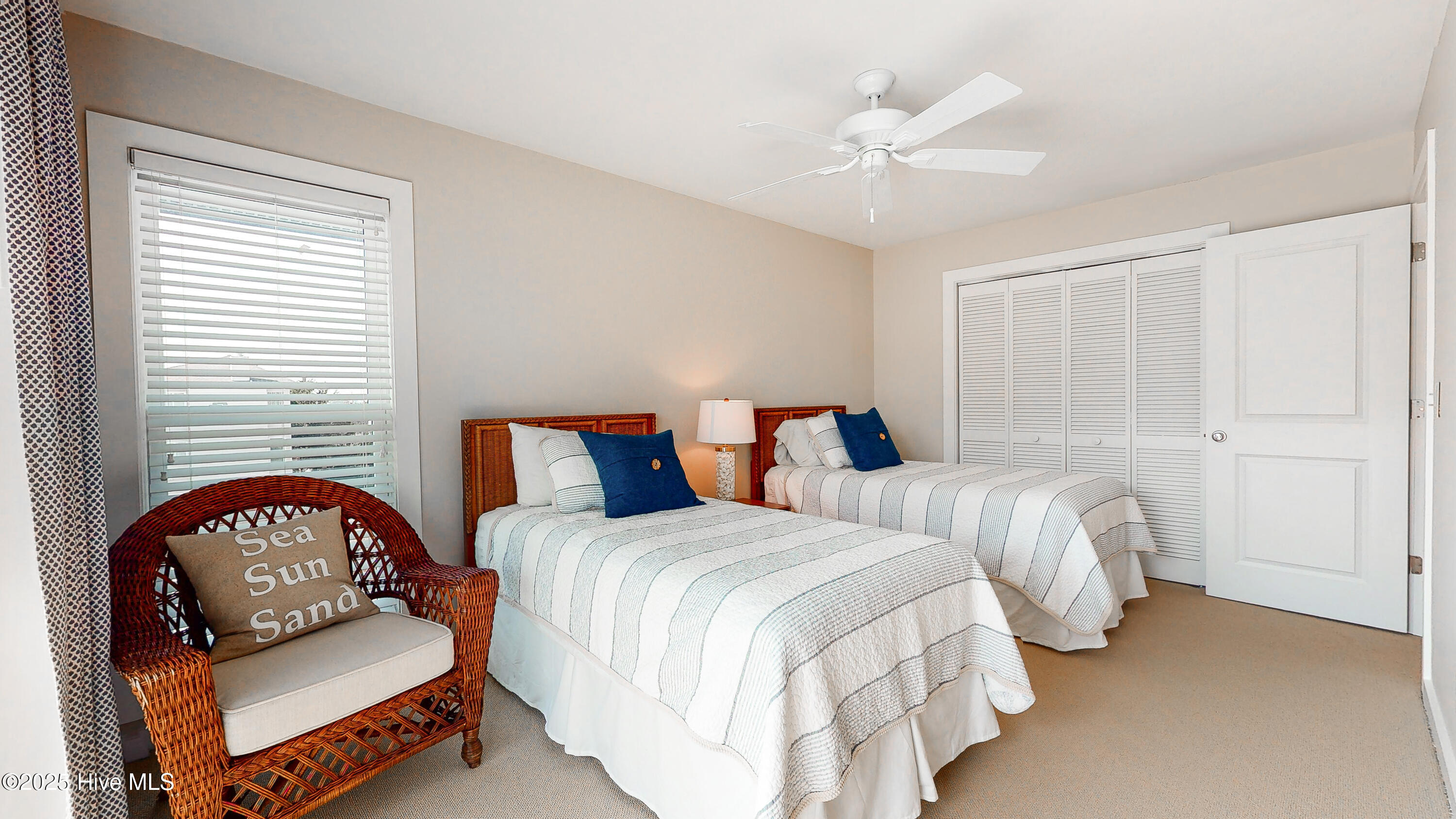 100532230 | Photo 18