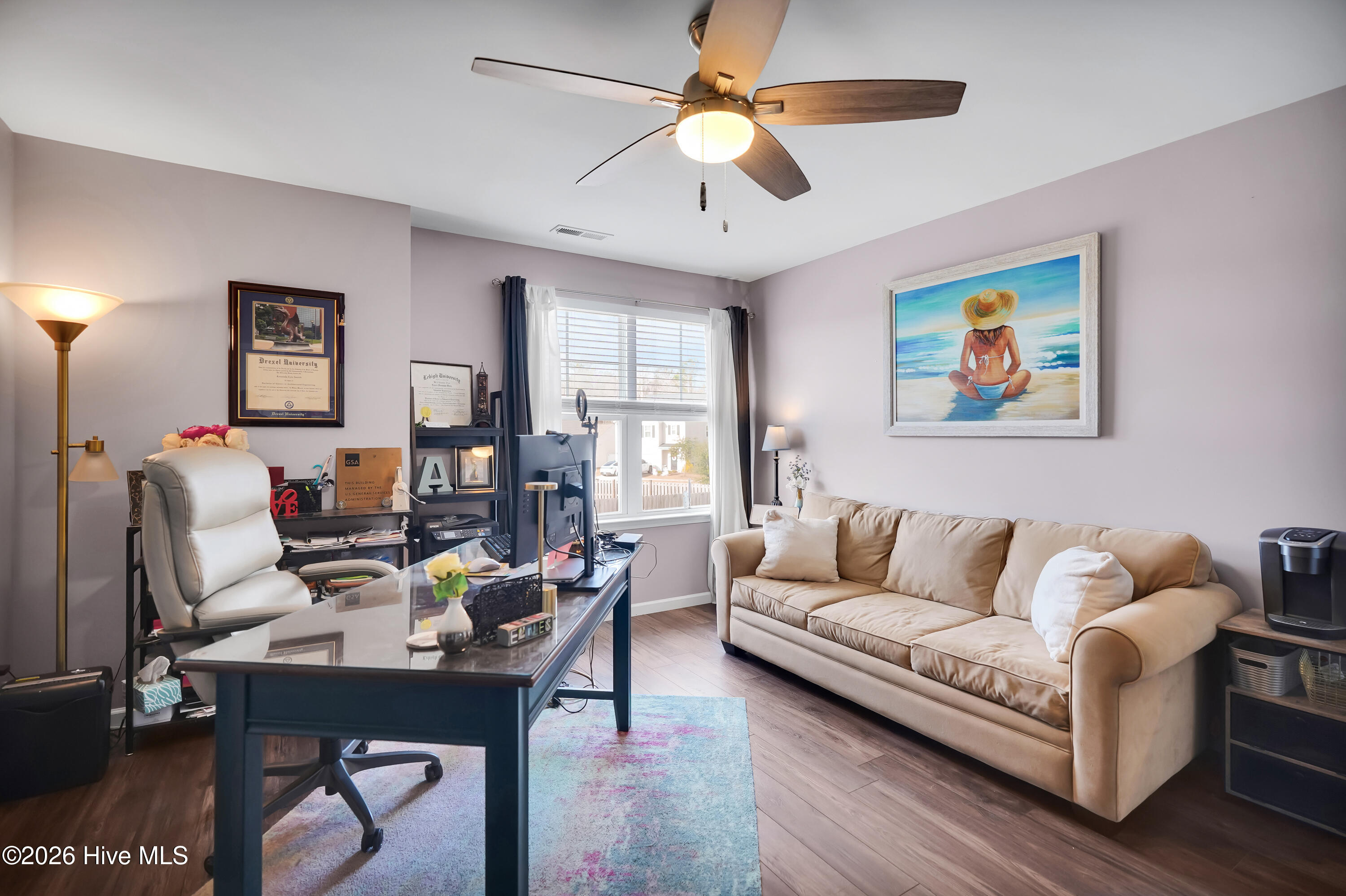 100548211 | Photo 16