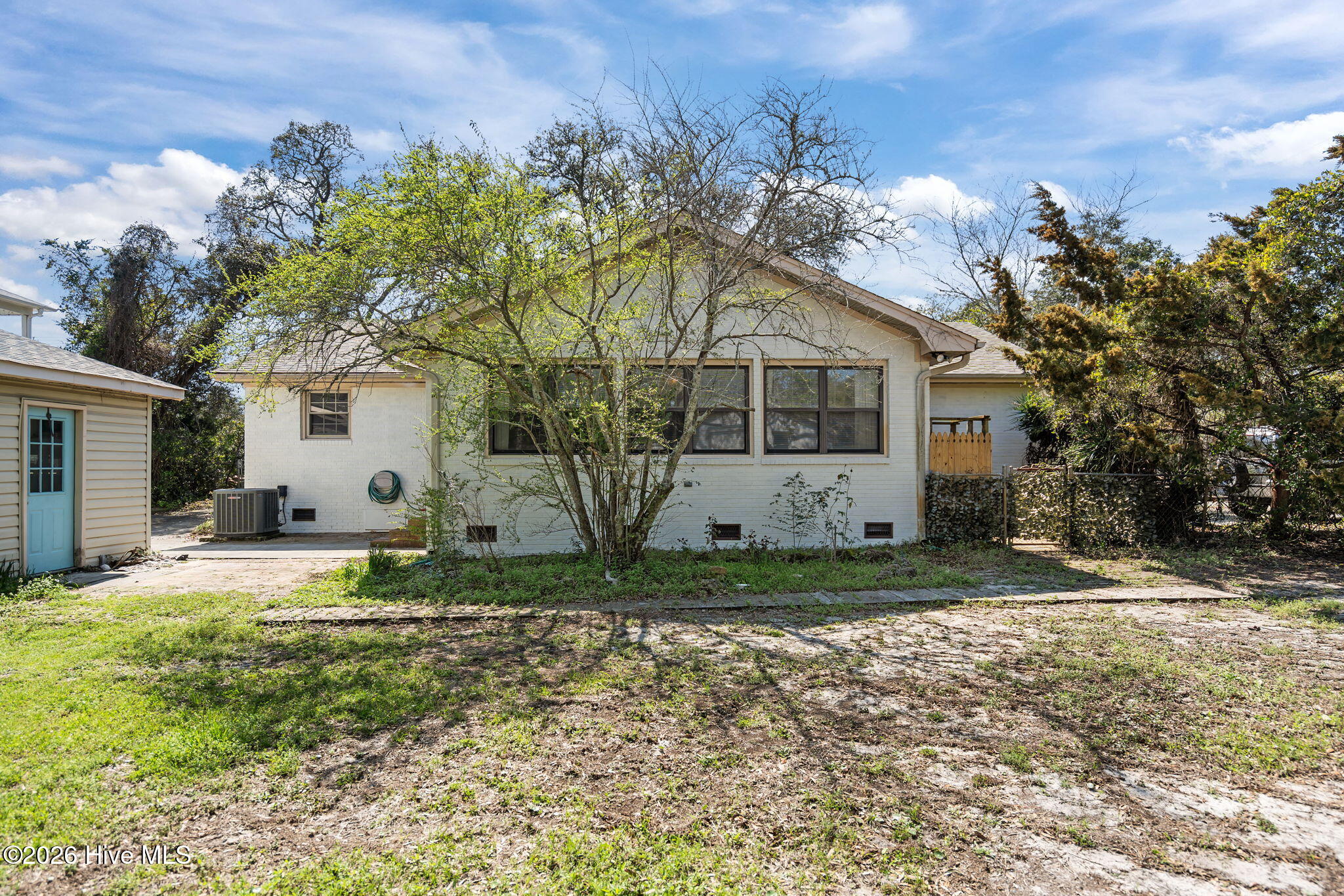 100560158 | Photo 37