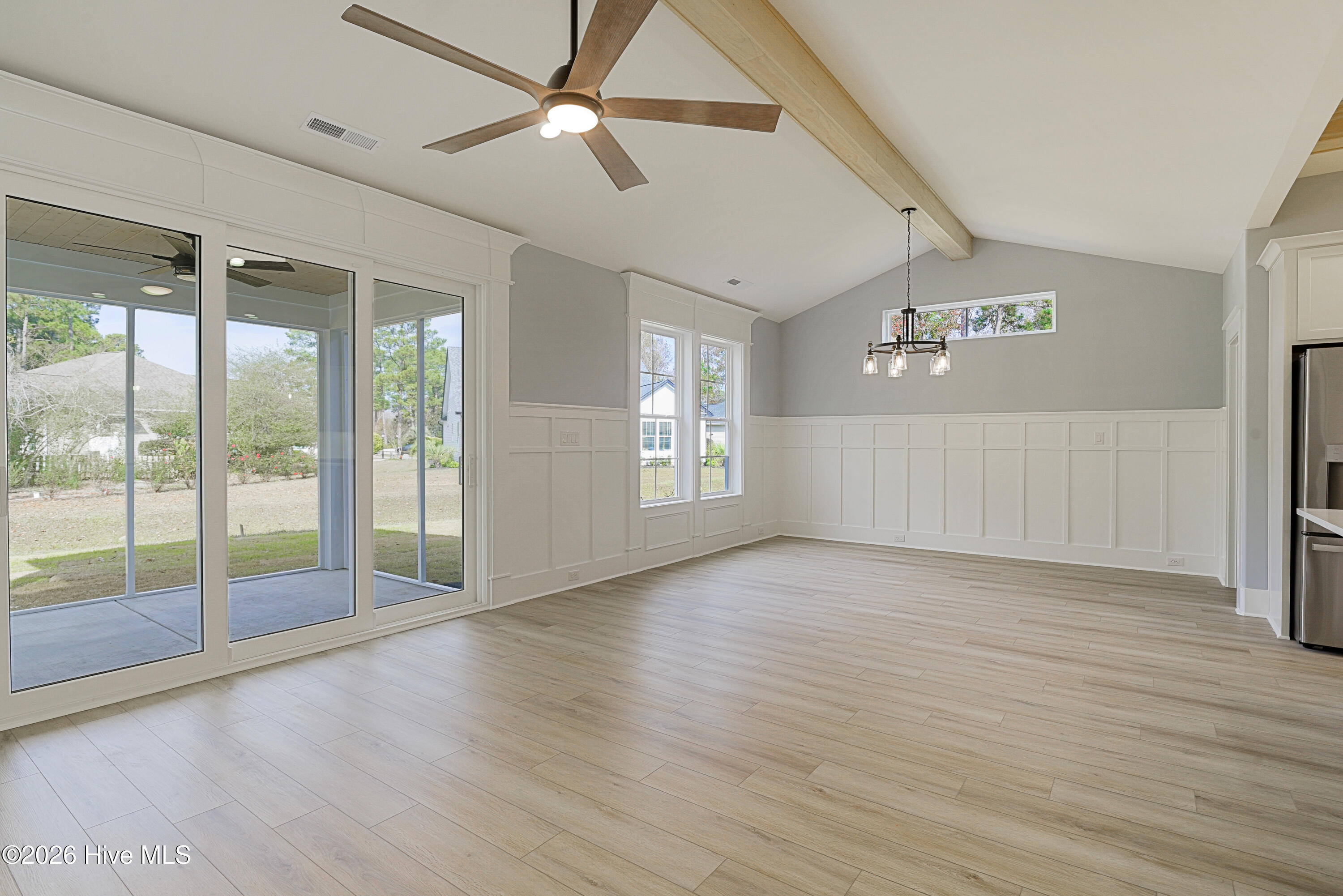 100547114 | Photo 20