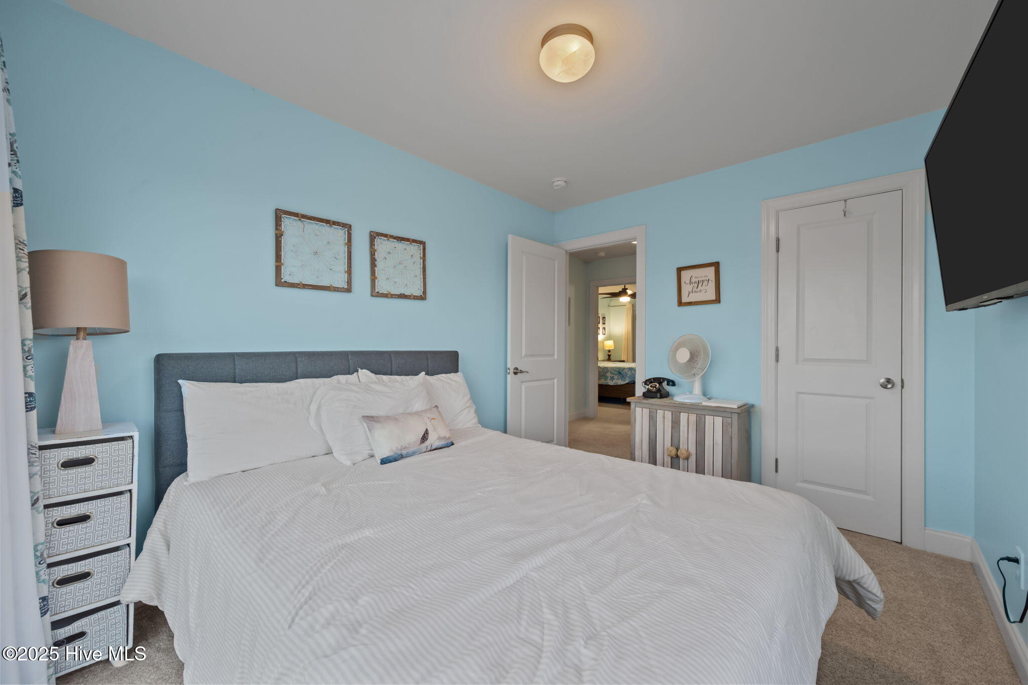 100537897 | Photo 33