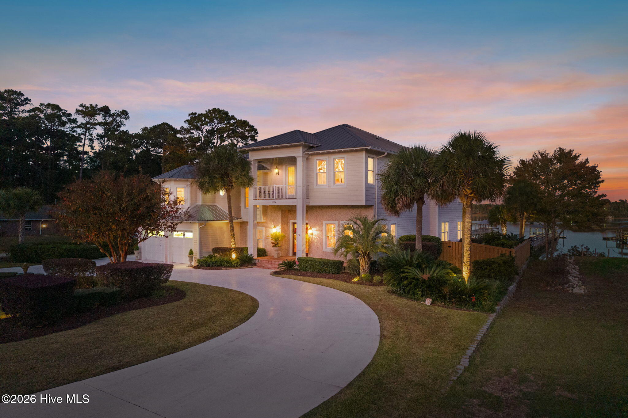 100554709 | Photo 85