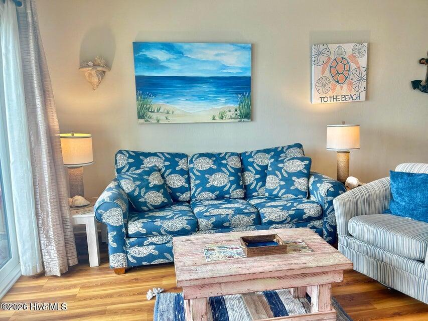 100548316 | Photo 11