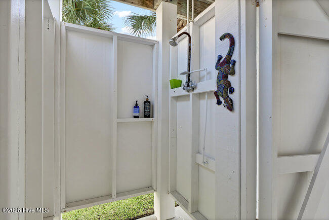 100552893 | Photo 66