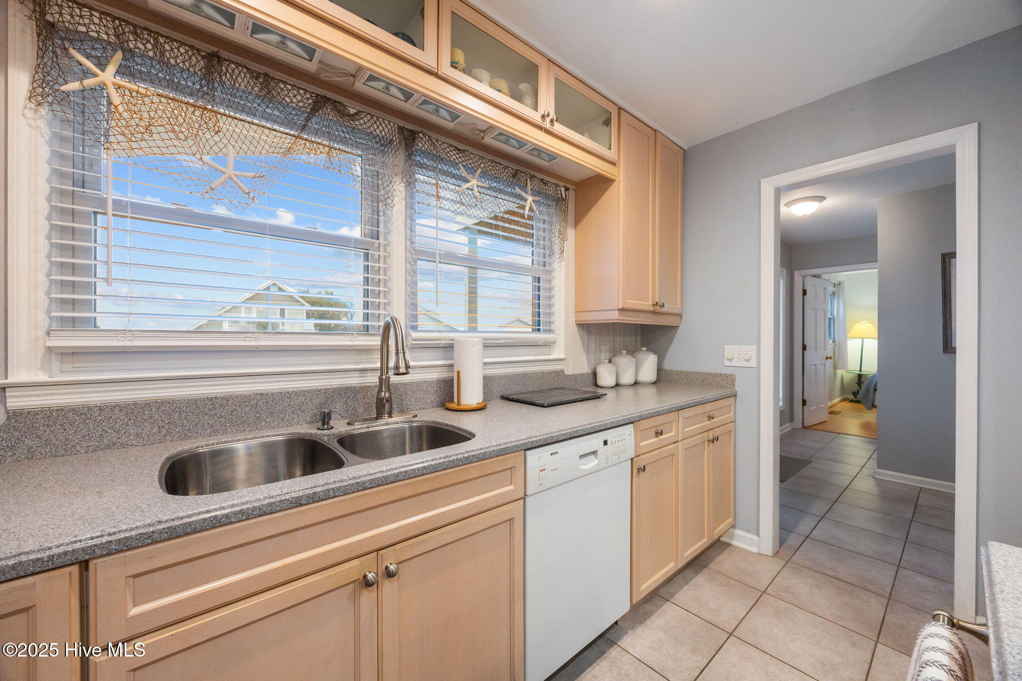 100567409 | Photo 32