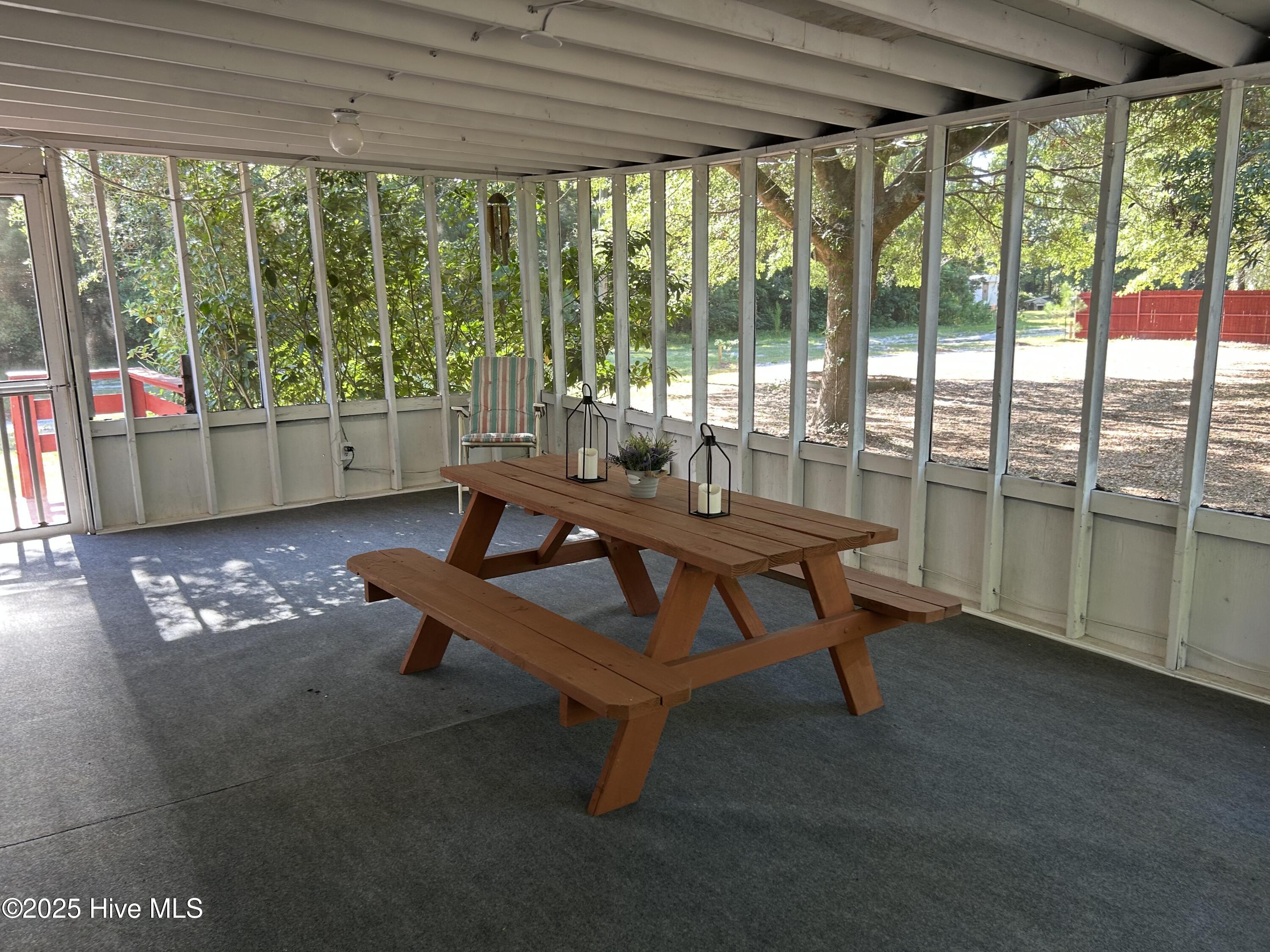 100523167 | Photo 20