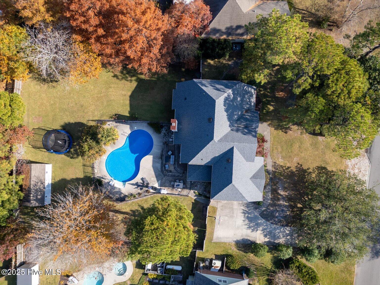 100542607 | Photo 36