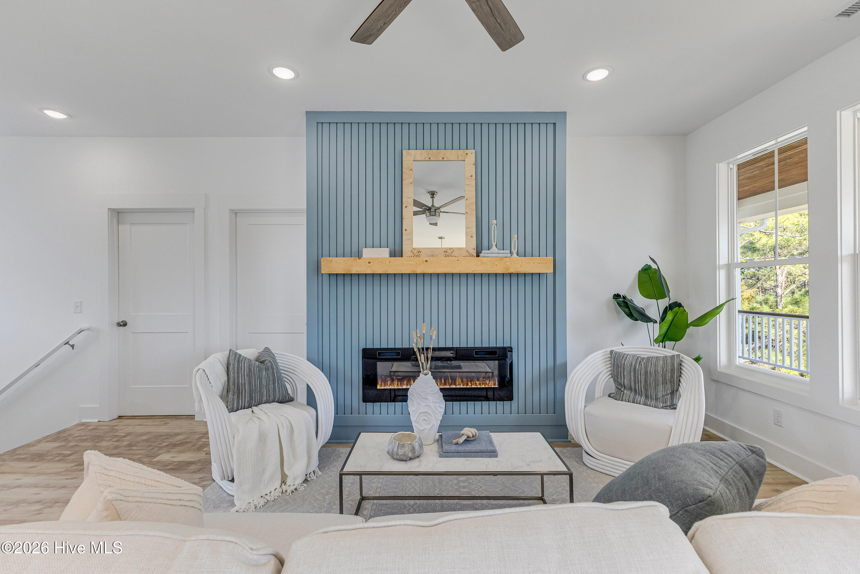 100534543 | Photo 10