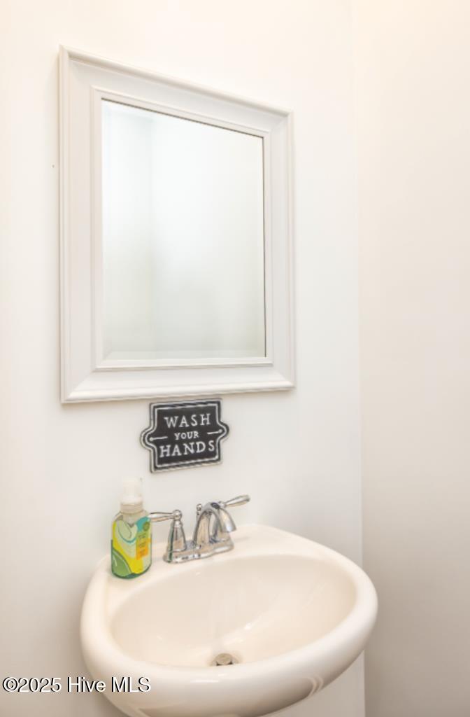 100521113 | Photo 10