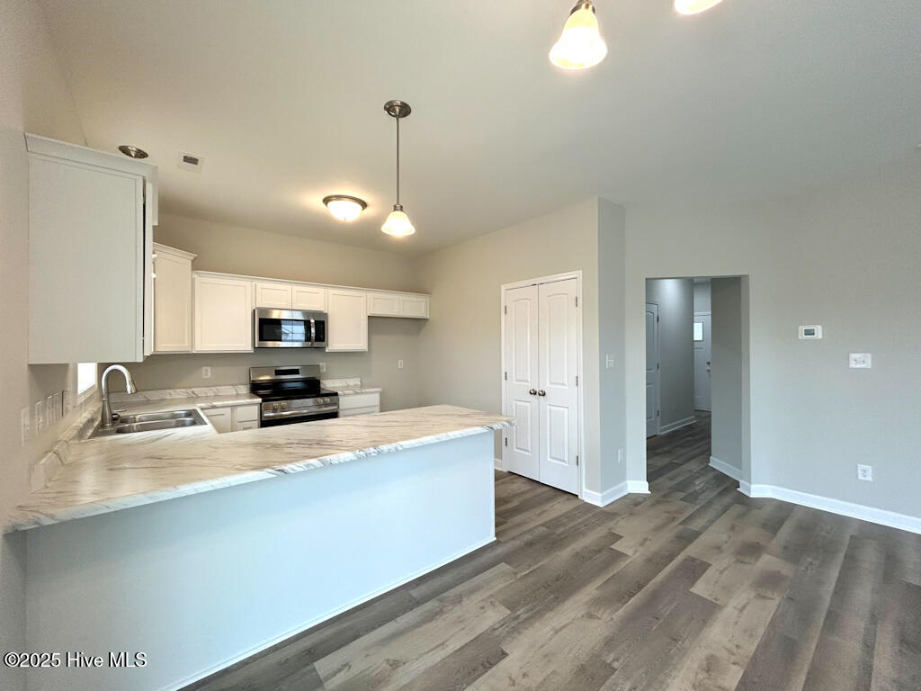 100538843 | Photo 21