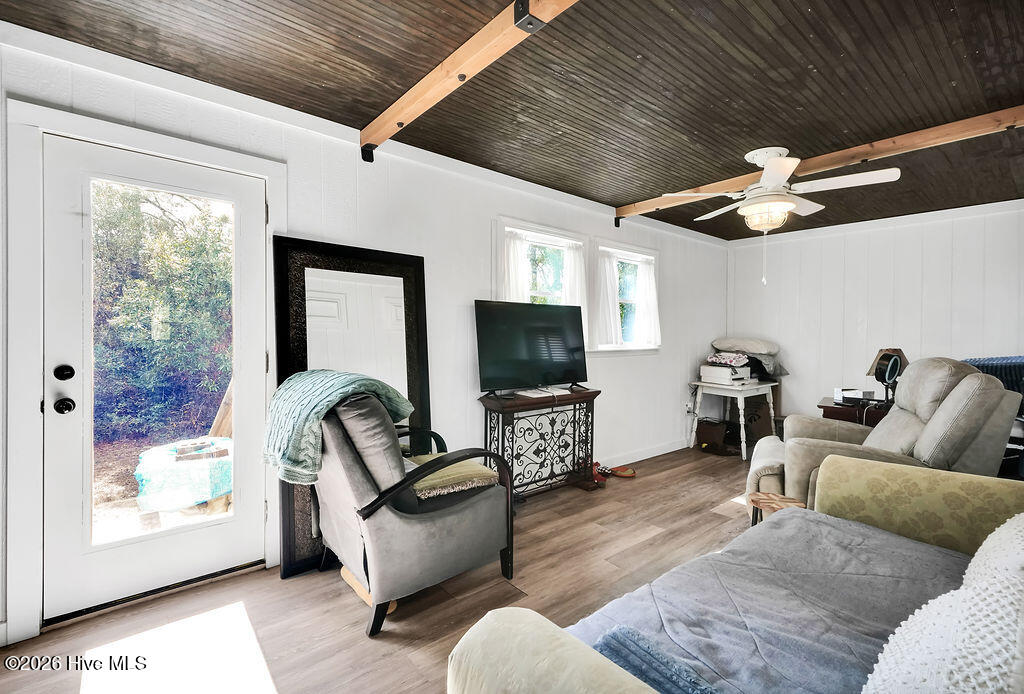 100560144 | Photo 54