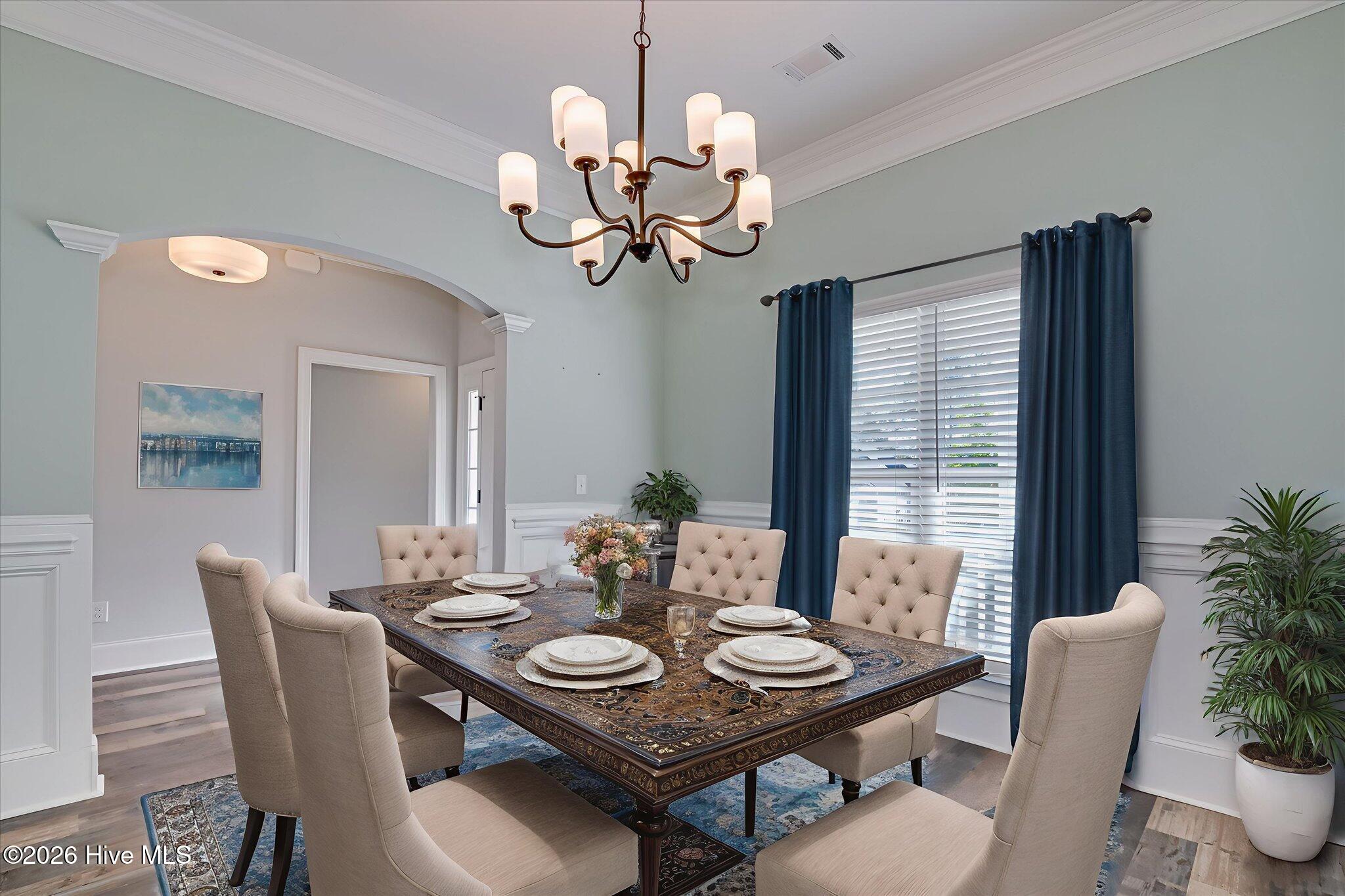 30-Dining-2 - Dining Room - Standard - 1