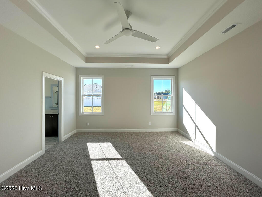 100510187 | Photo 53