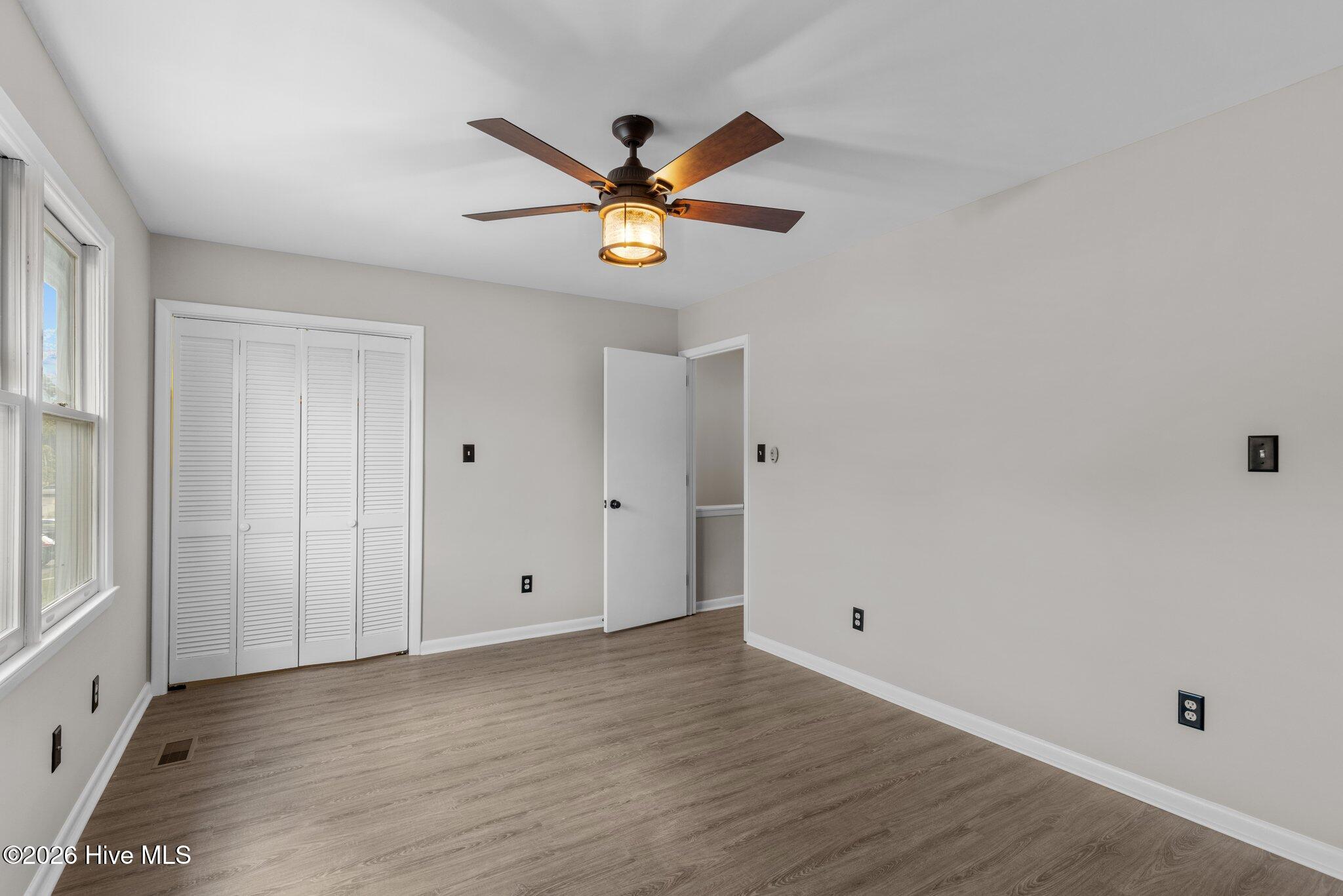 100565662 | Photo 21