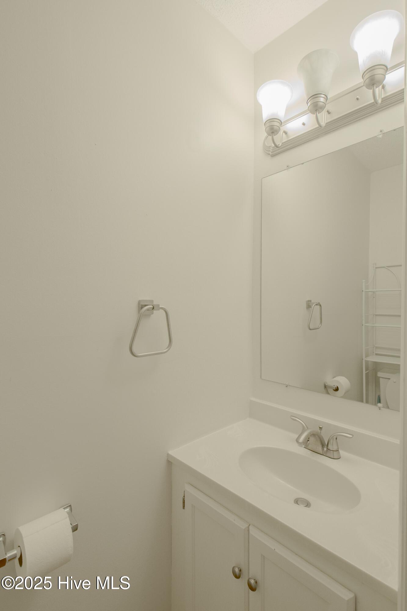 100545598 | Photo 13