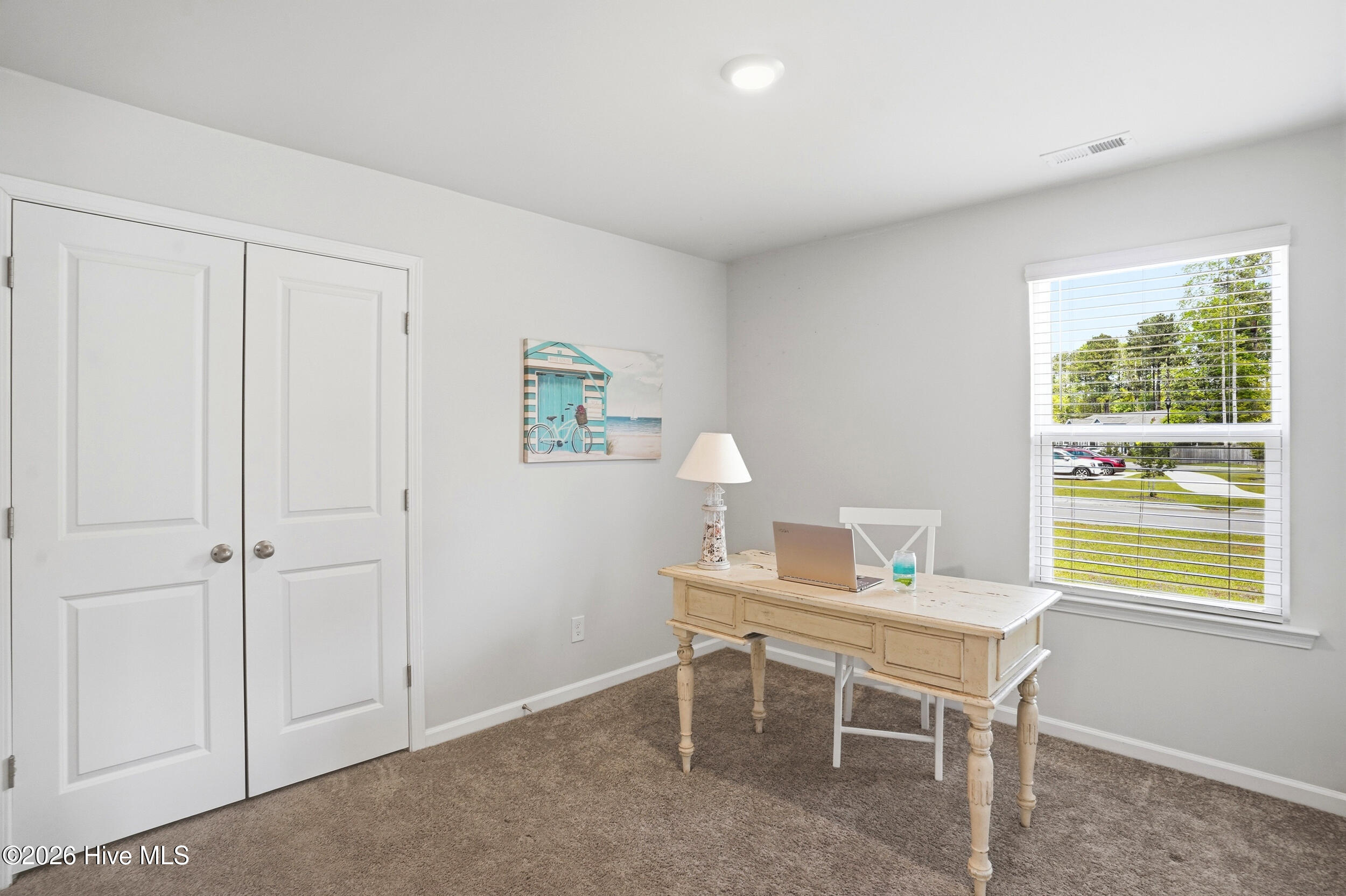 100566288 | Photo 21