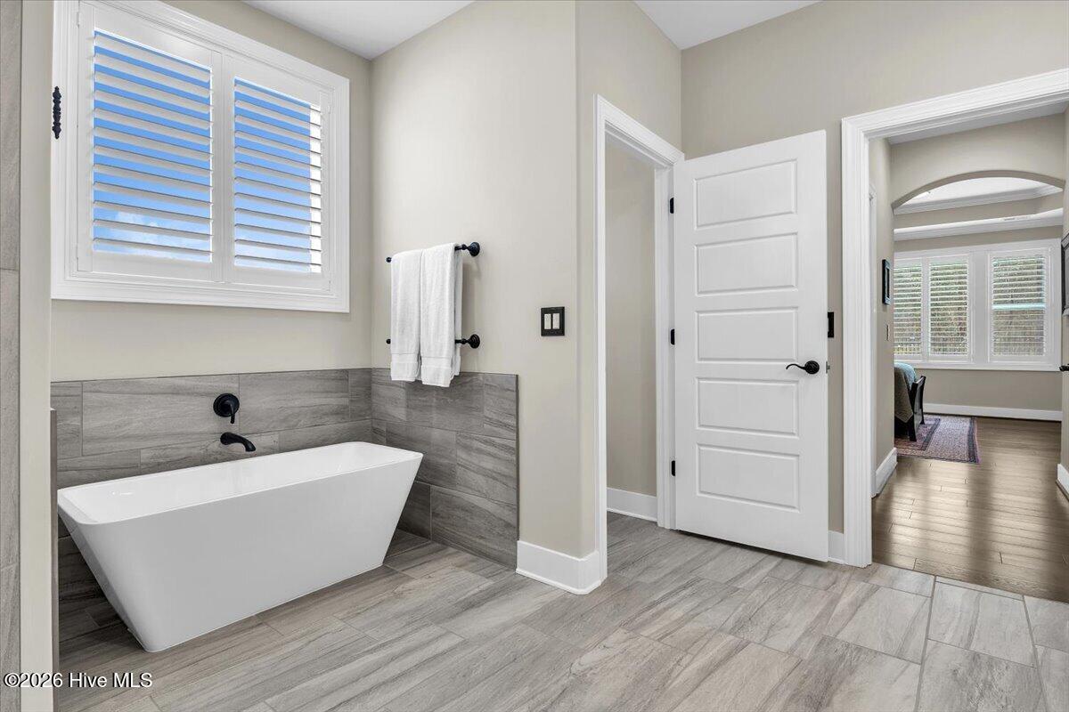 100552703 | Photo 29