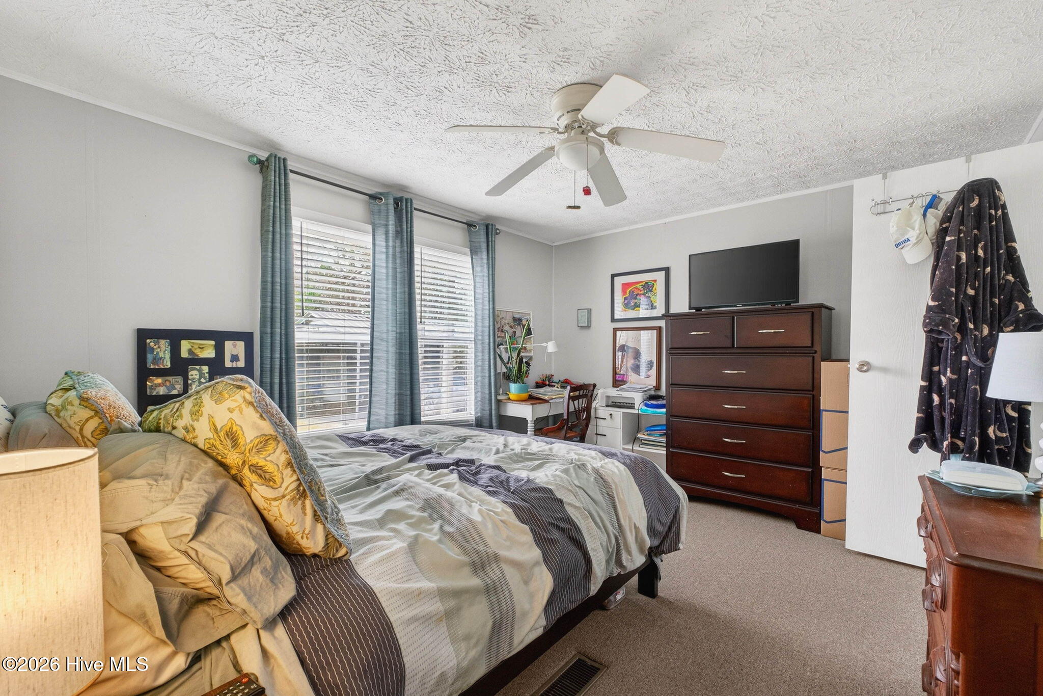 100557297 | Photo 26