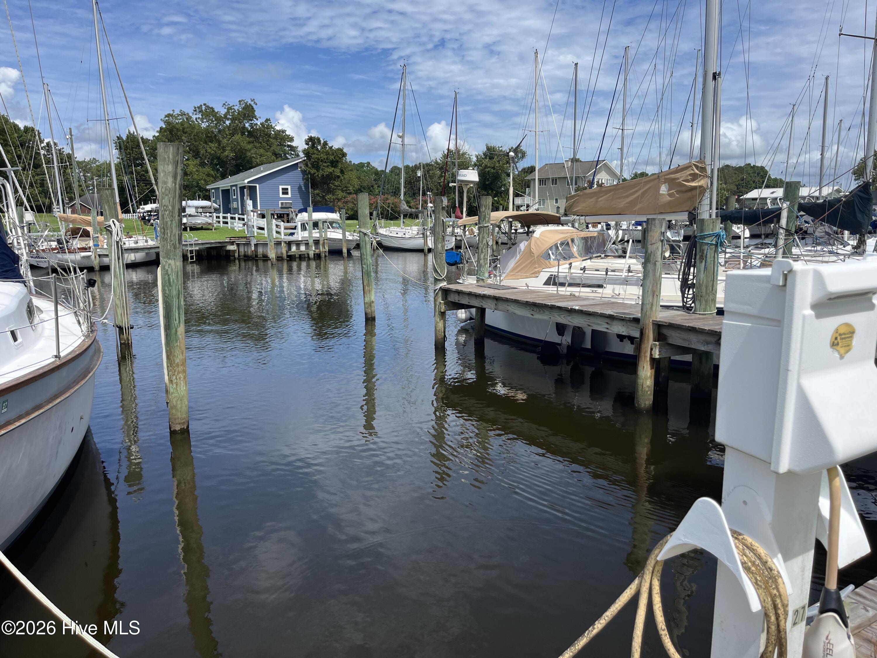 27 Pecan Grove Marina Boat Slip 27,Oriental