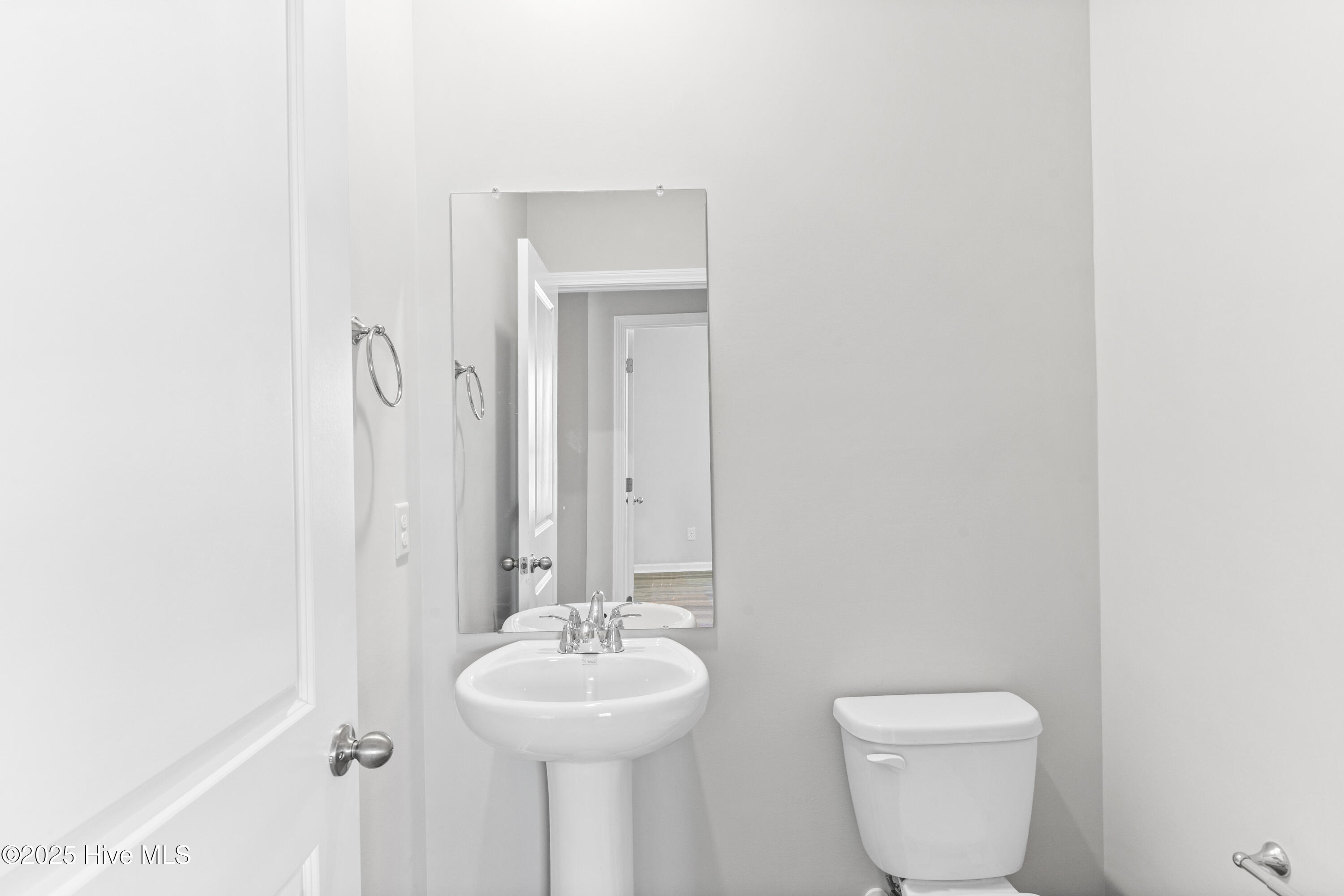 100515101 | Photo 14