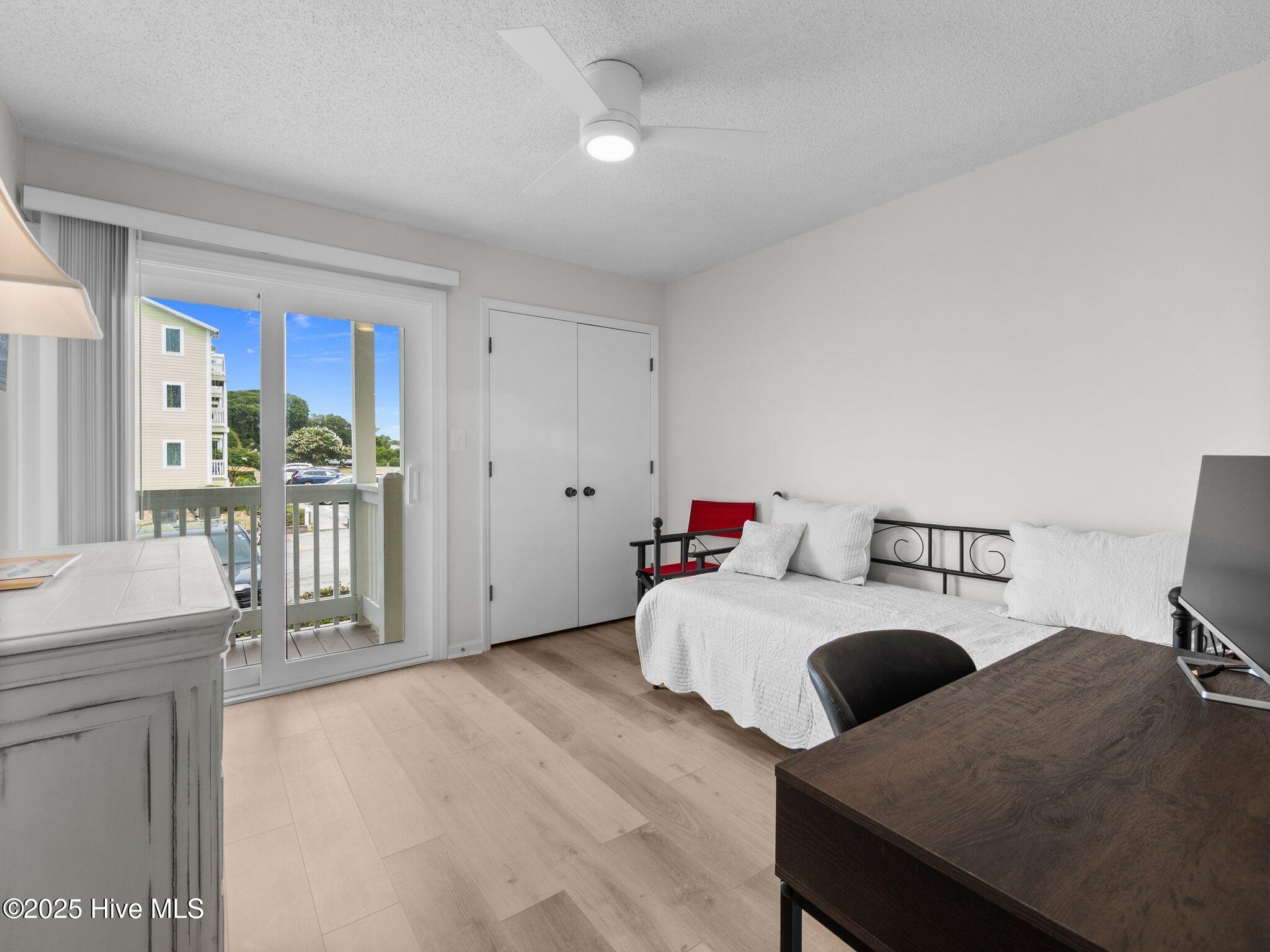 100517444 | Photo 23