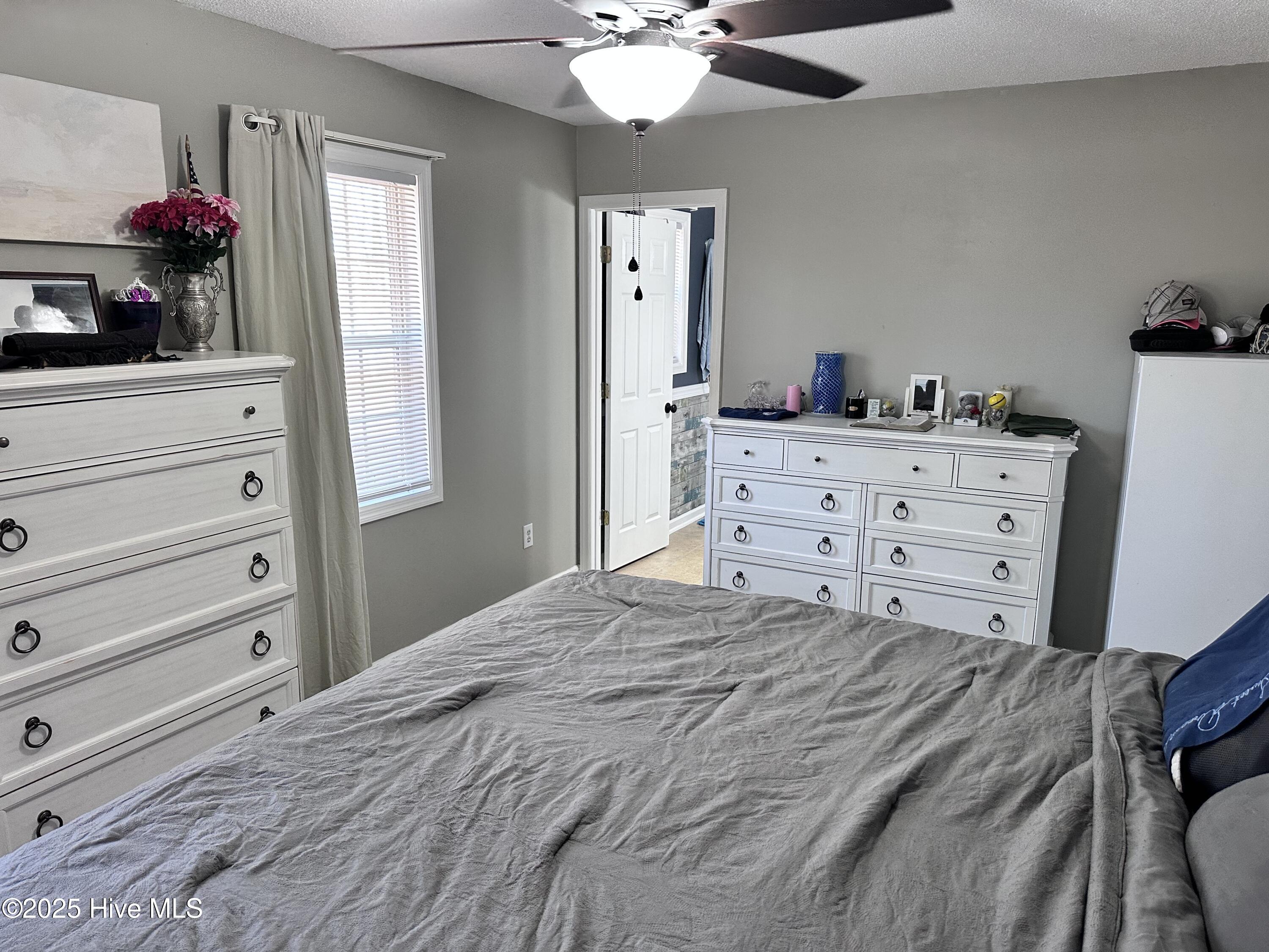 100546985 | Photo 27