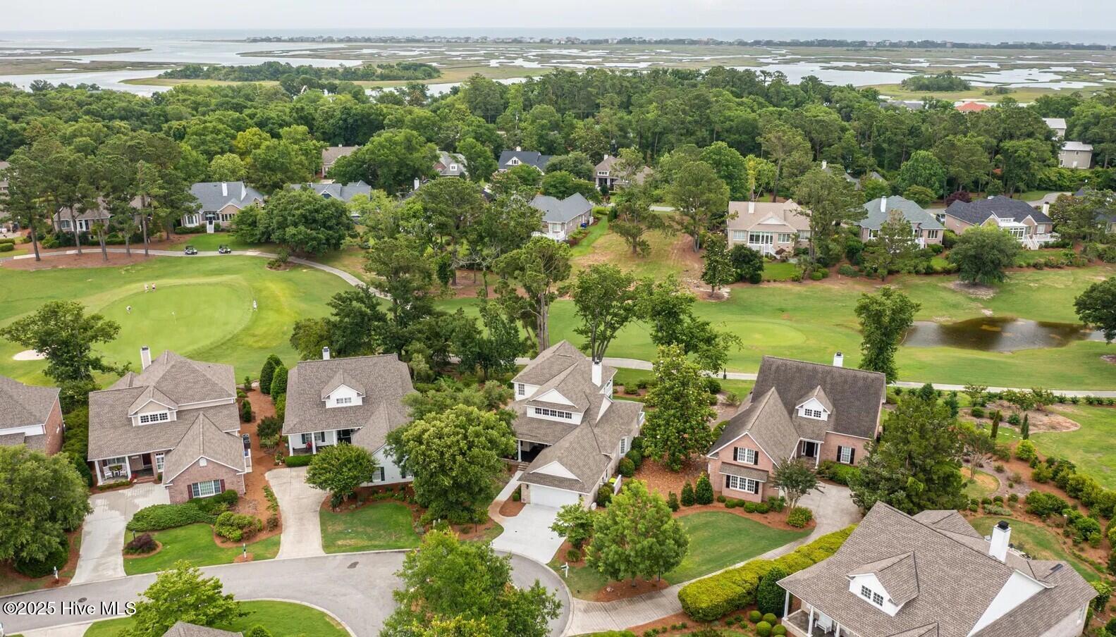 100520263 | Photo 44