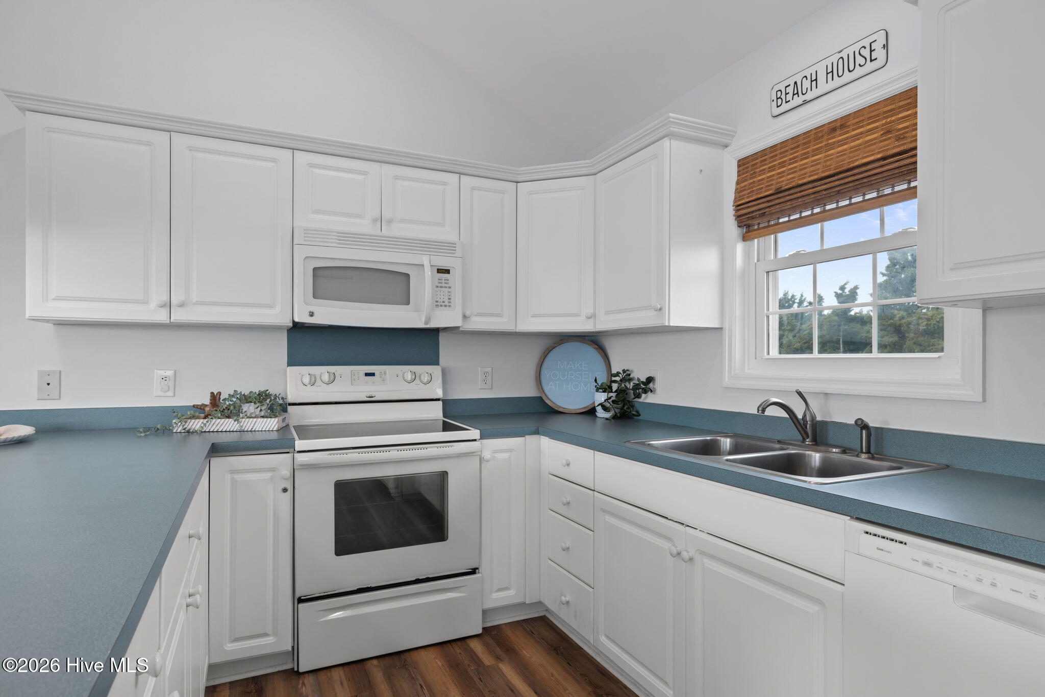 100547357 | Photo 29